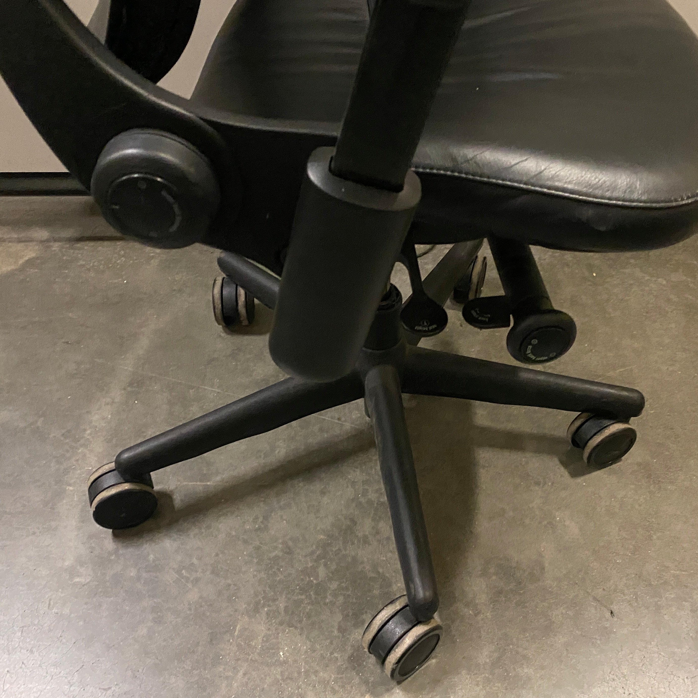 Steelcase #4621211S Black Leather Upholstered Adjustable Office Chair