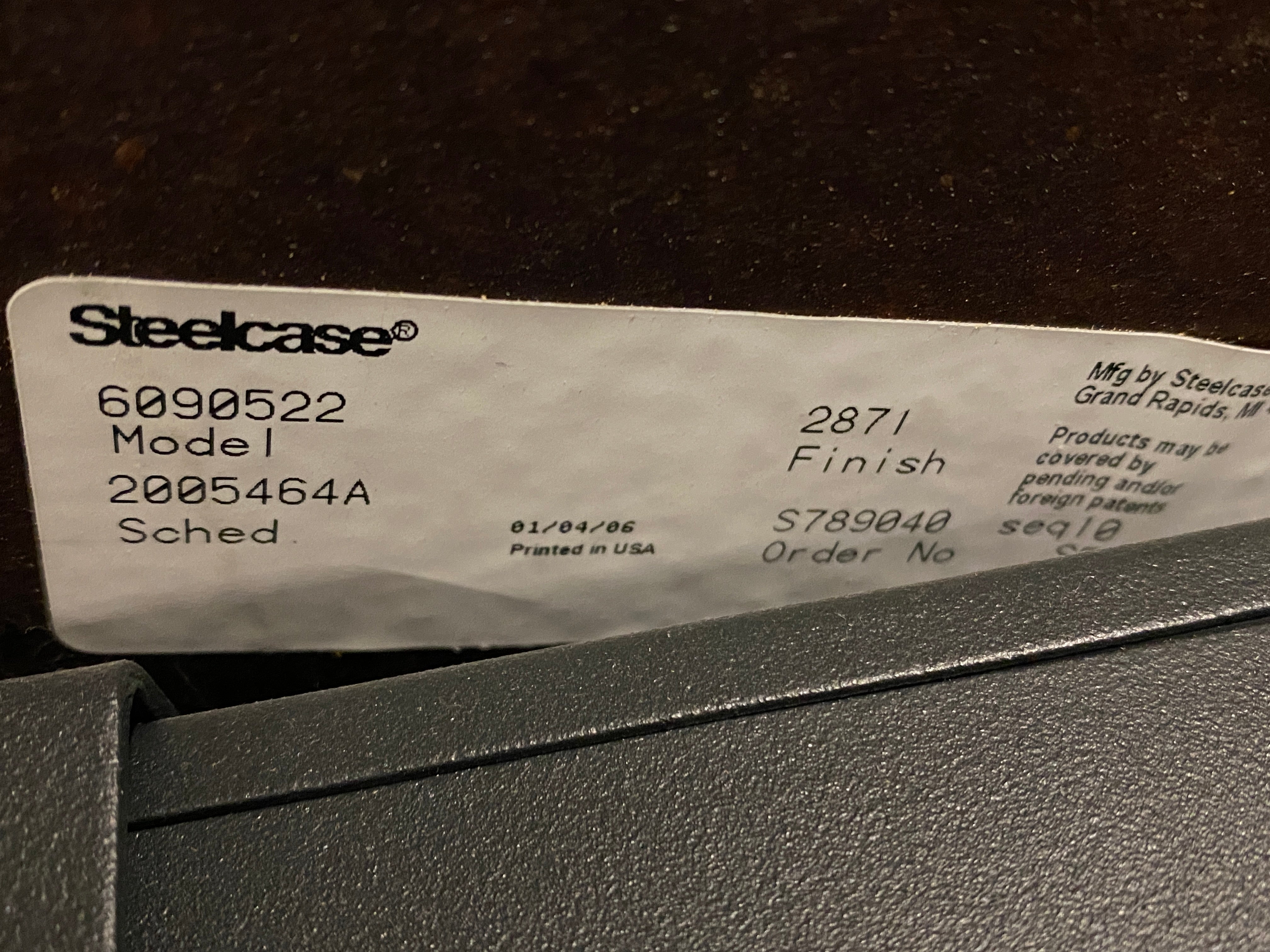 Steelcase 6090522 Gray Adjustable Height Corner Desk