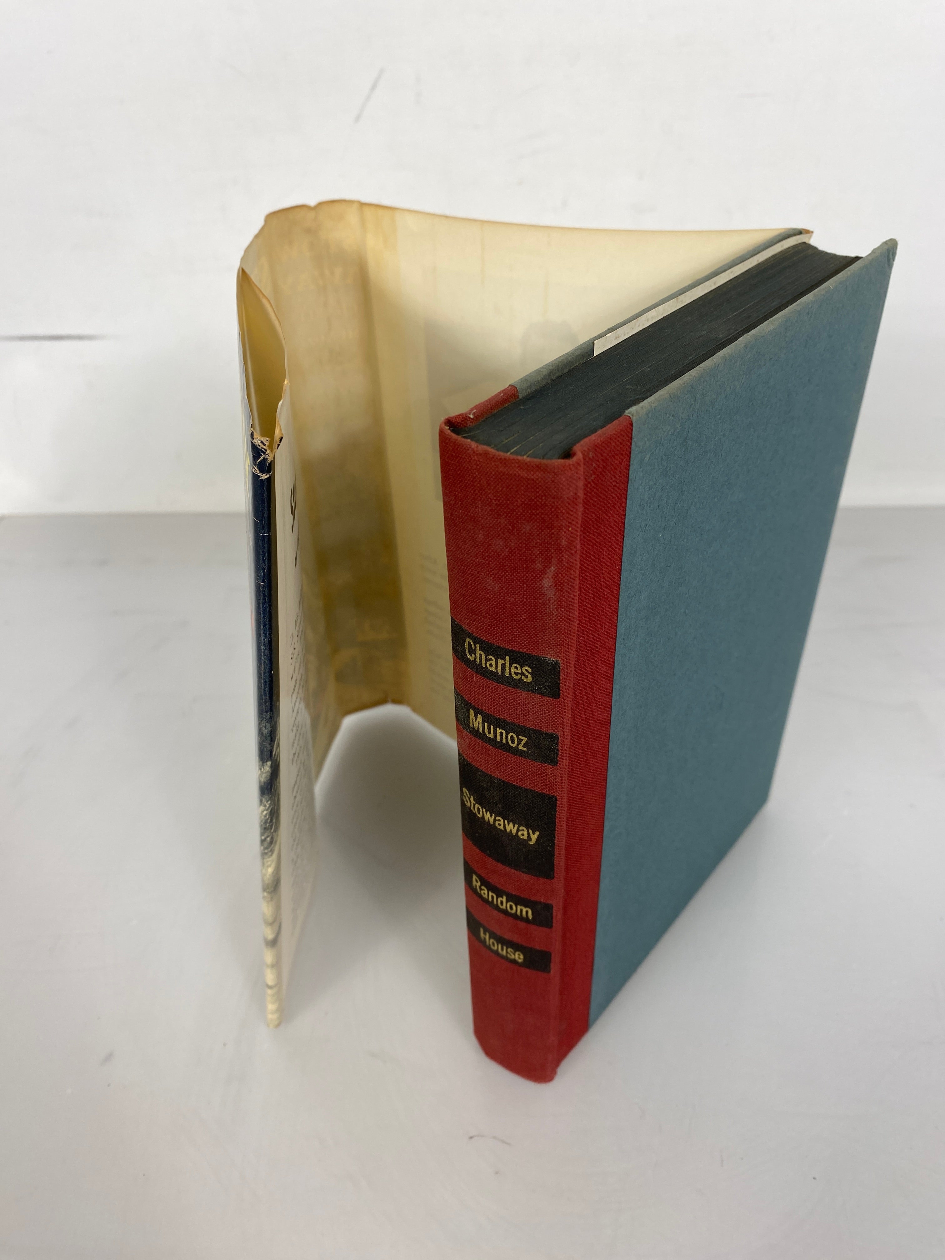 Stowaway by Charles Munoz 1957 First Printing Vintage HC DJ