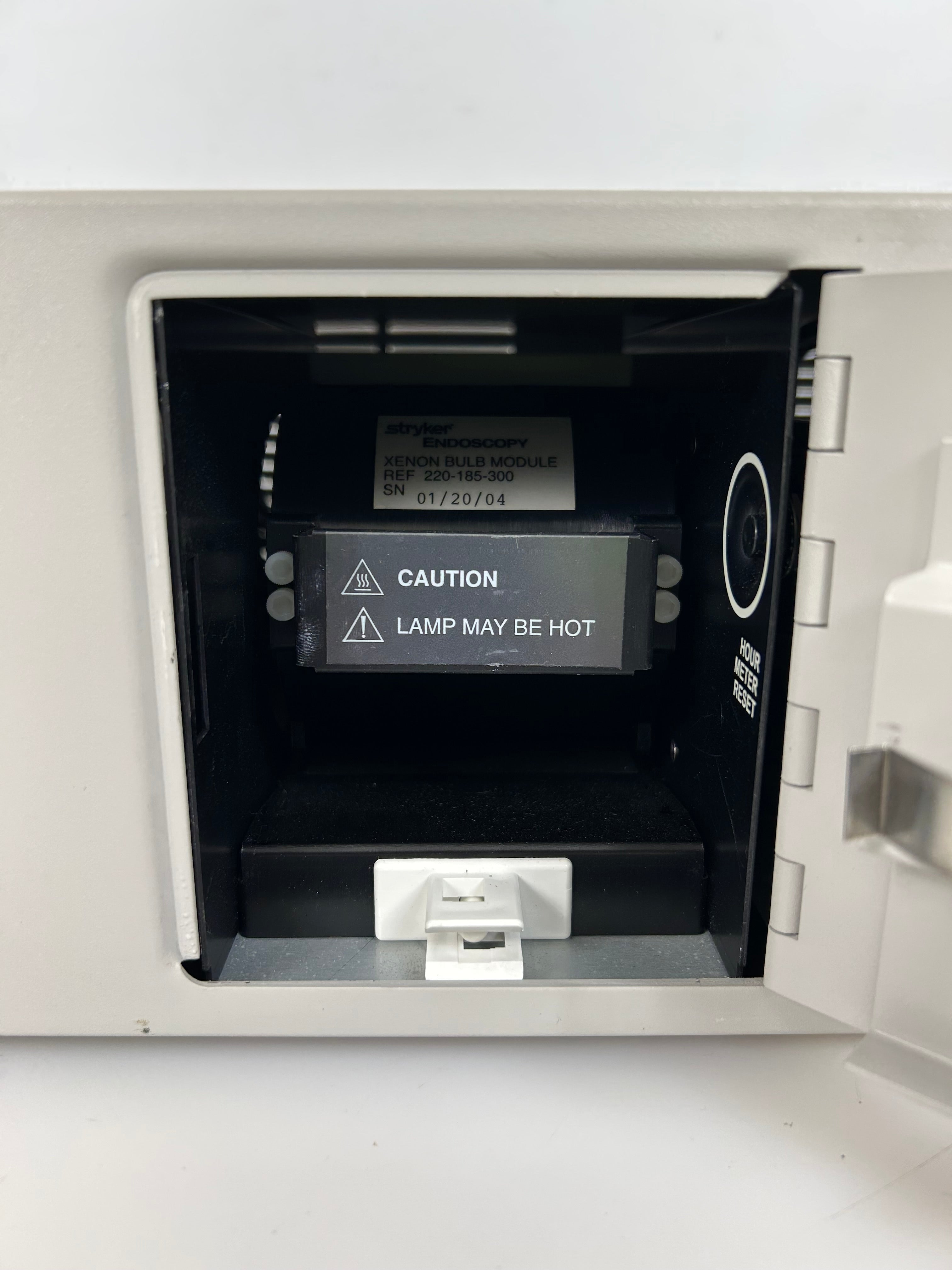 Stryker Endoscopy X 6000 Xenon Light Source *Untested*