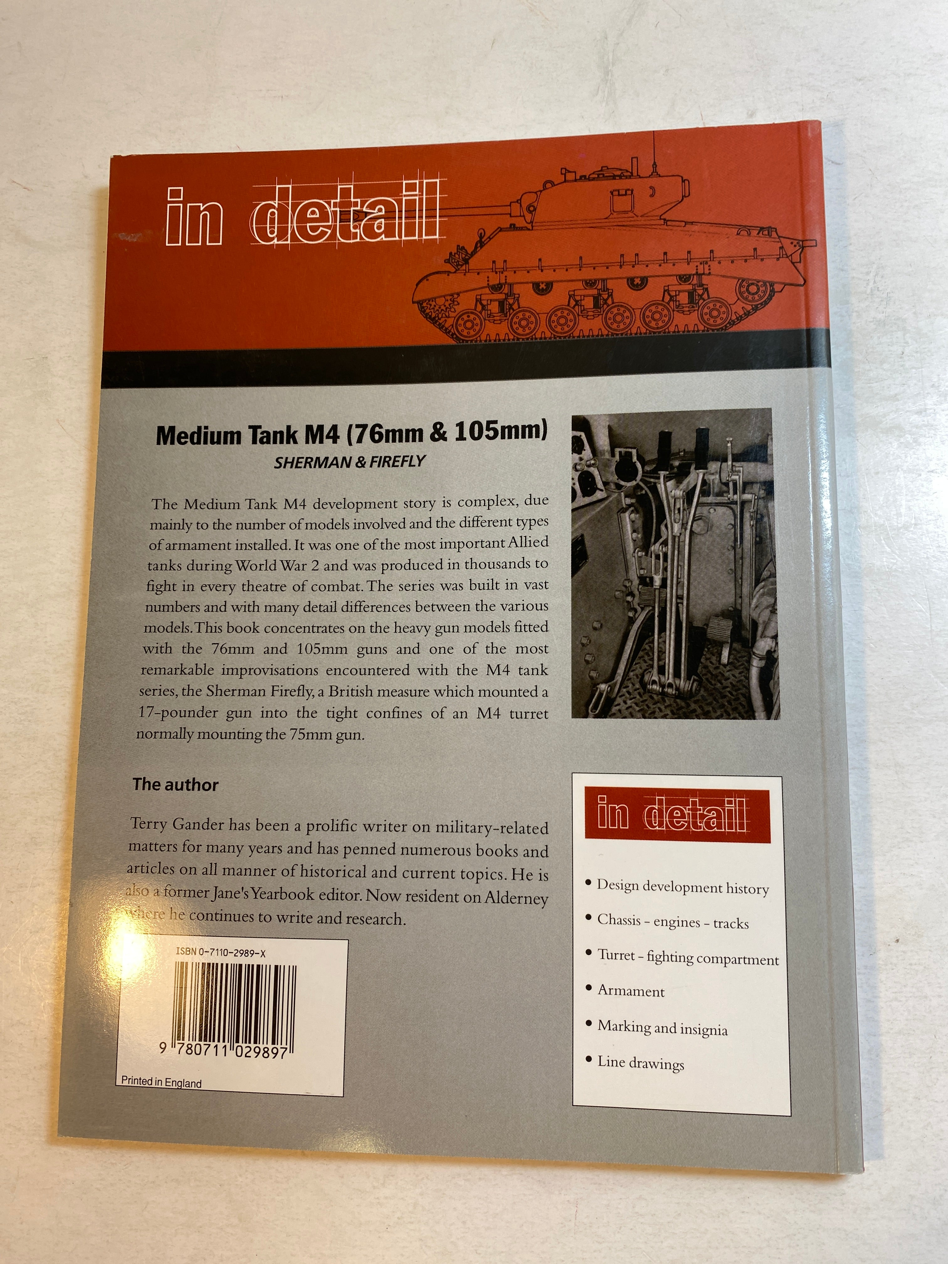 Tanks in Detail Sherman and Firefly Terry Gander SC 2003