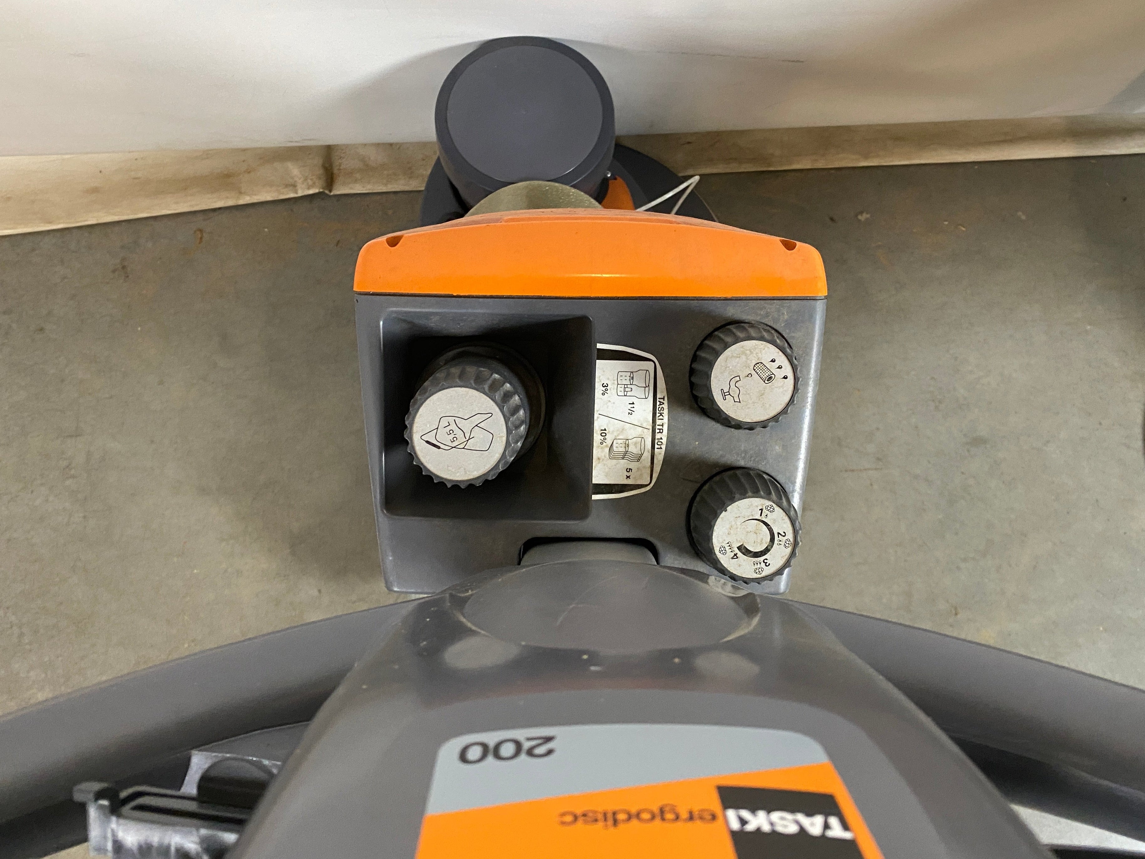 Taski 200 Ergodisc Walk Behind Floor Scrubber