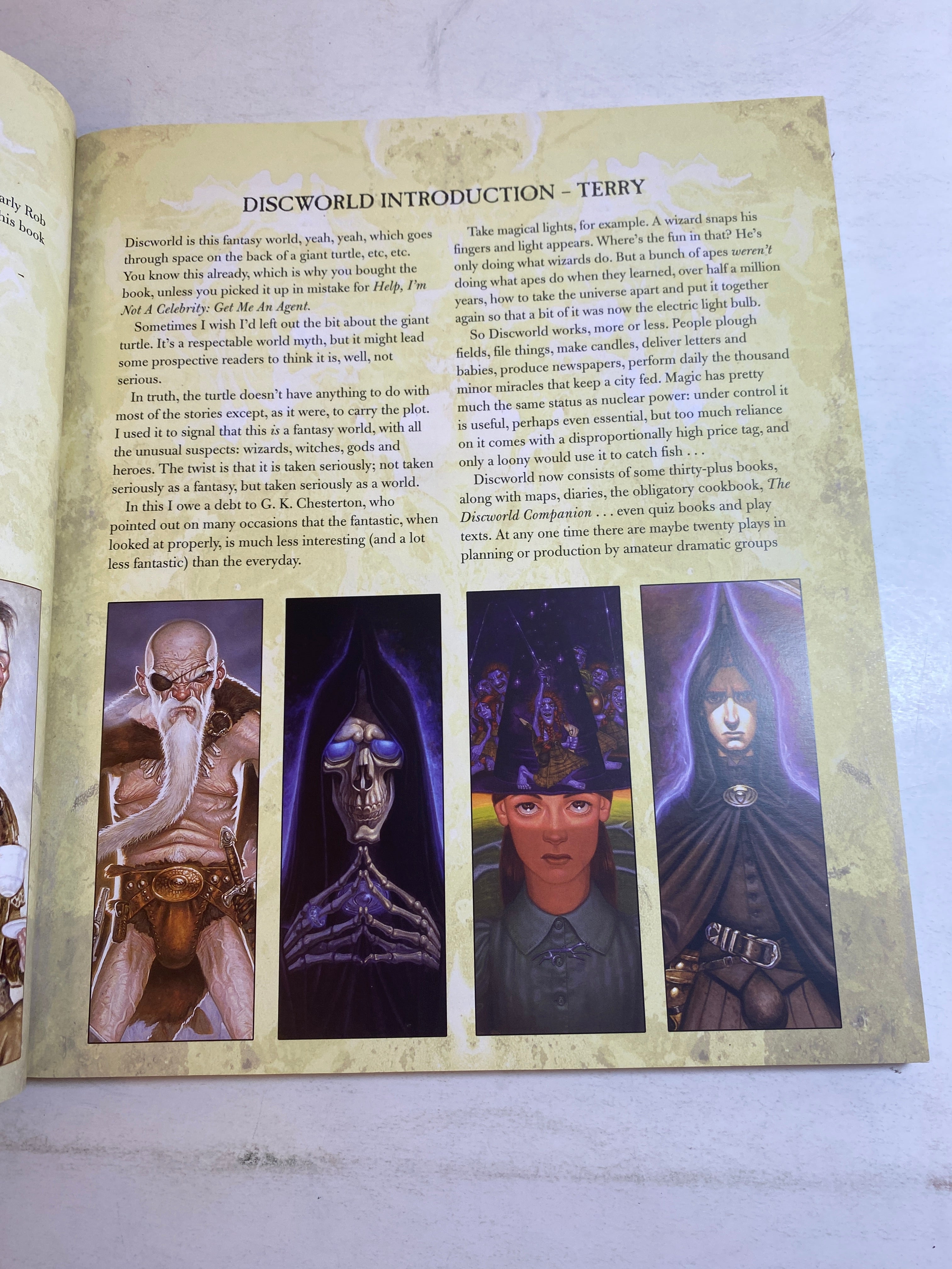 Terry Pratchett Art of Discworld Paul Kidby SC 2006