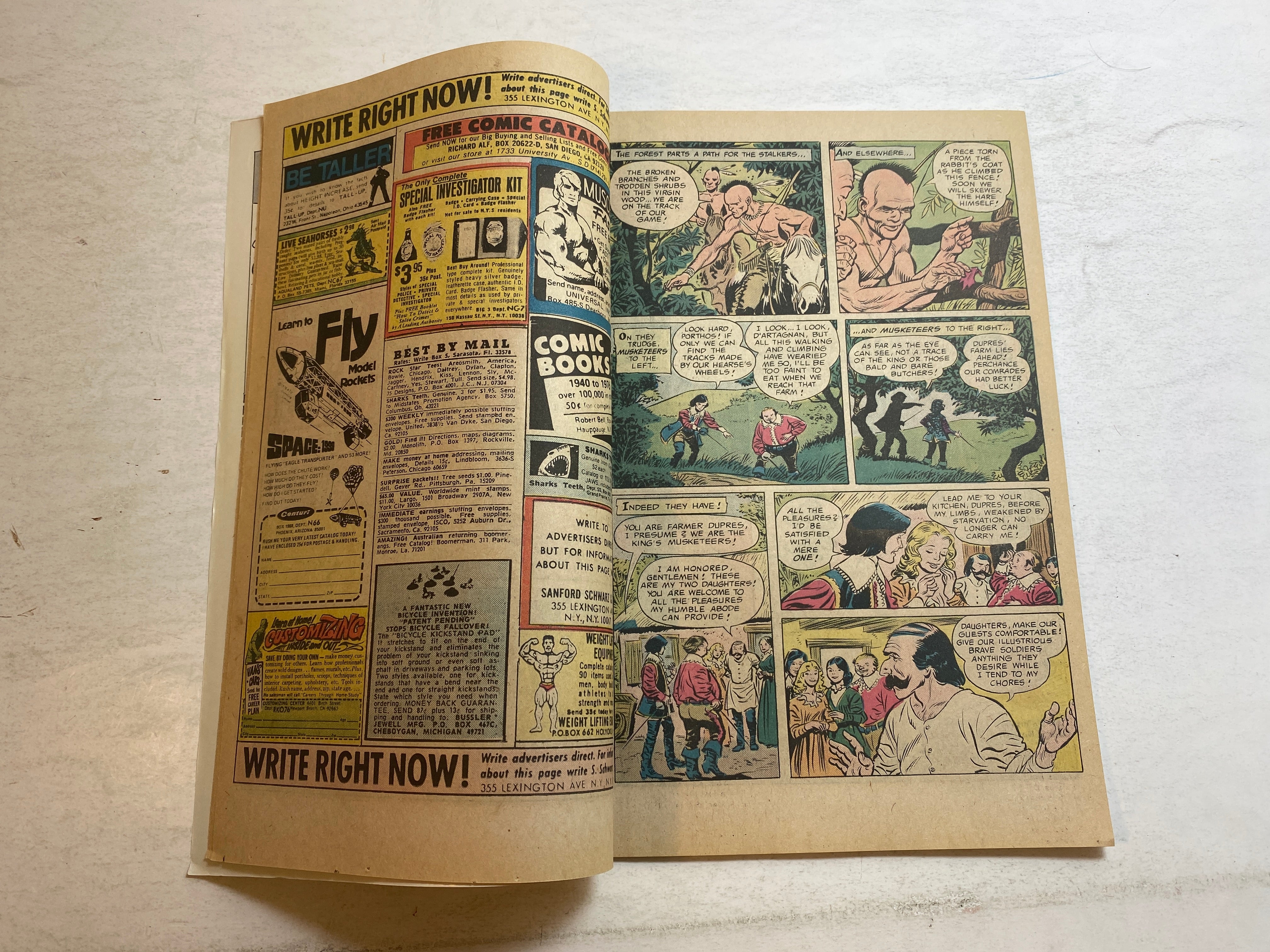 The 3 Musketeers and Robin Hood DC Special Comic 1976