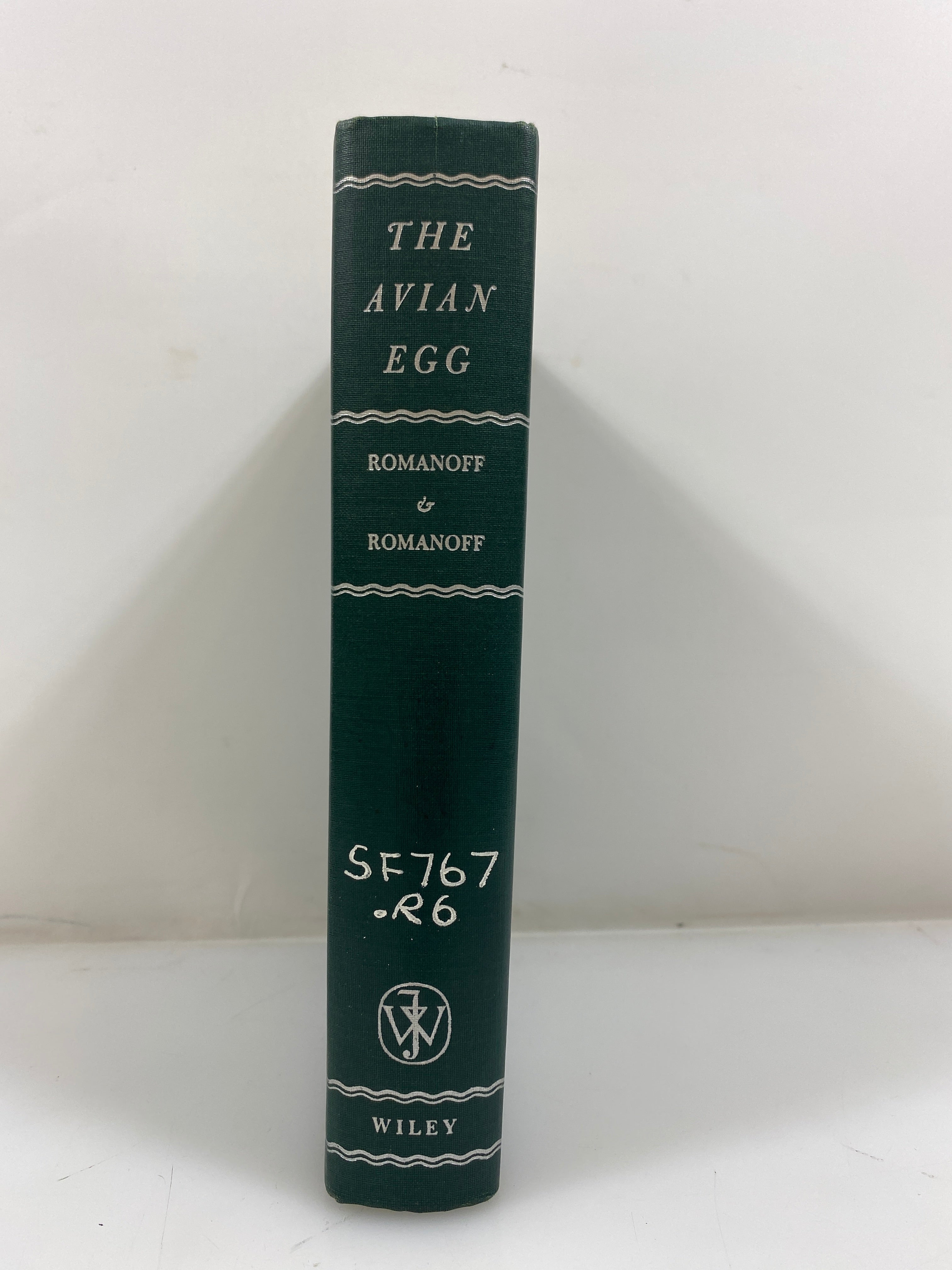 The Avian Egg by Romanoff/Romanoff Ex-library 1949 HC