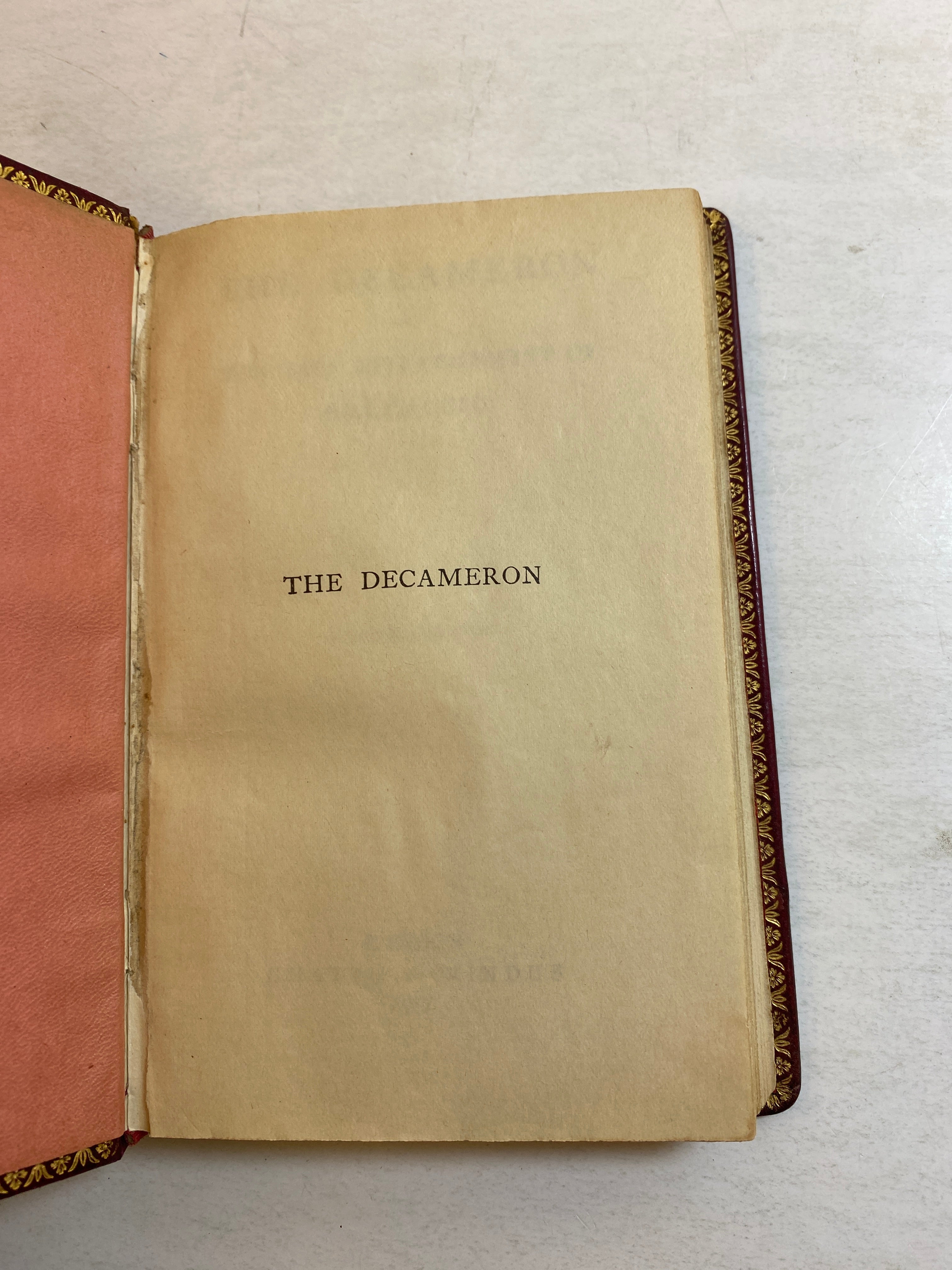 The Decameron Entertainment of Boccaccio 1927 Chatto & Windus Leather Bound