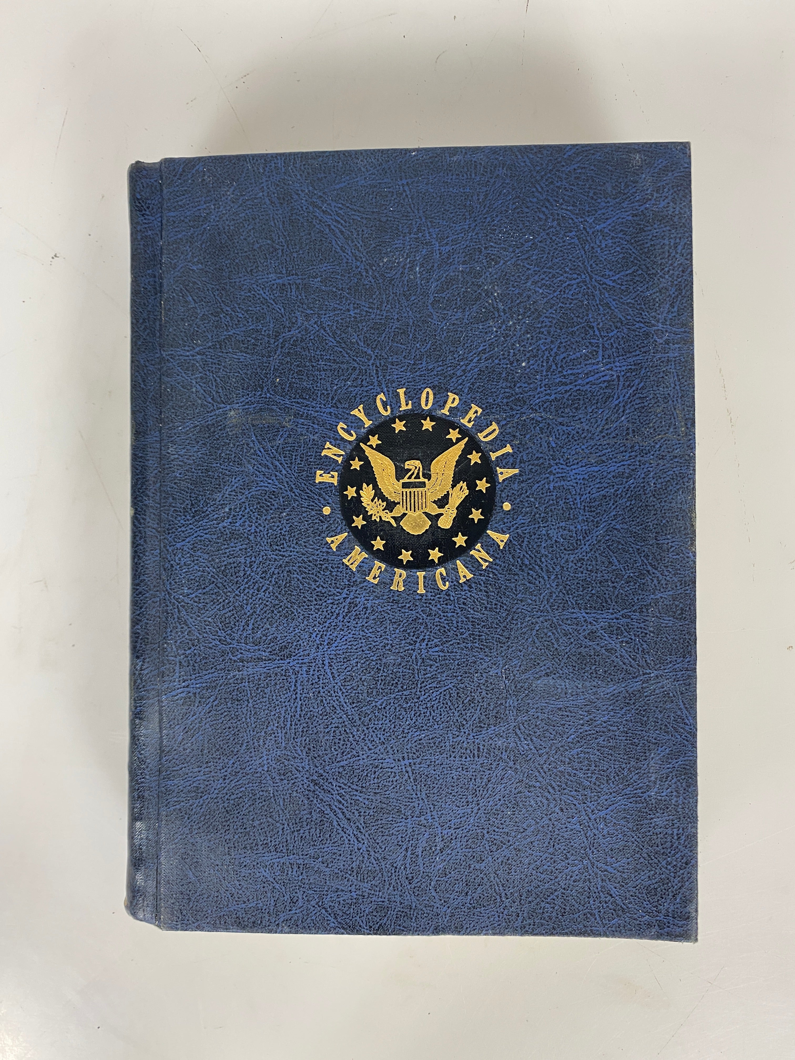 The Encyclopedia Americana 1961 Ed vol 1-30 + 1962-1970 annual HC