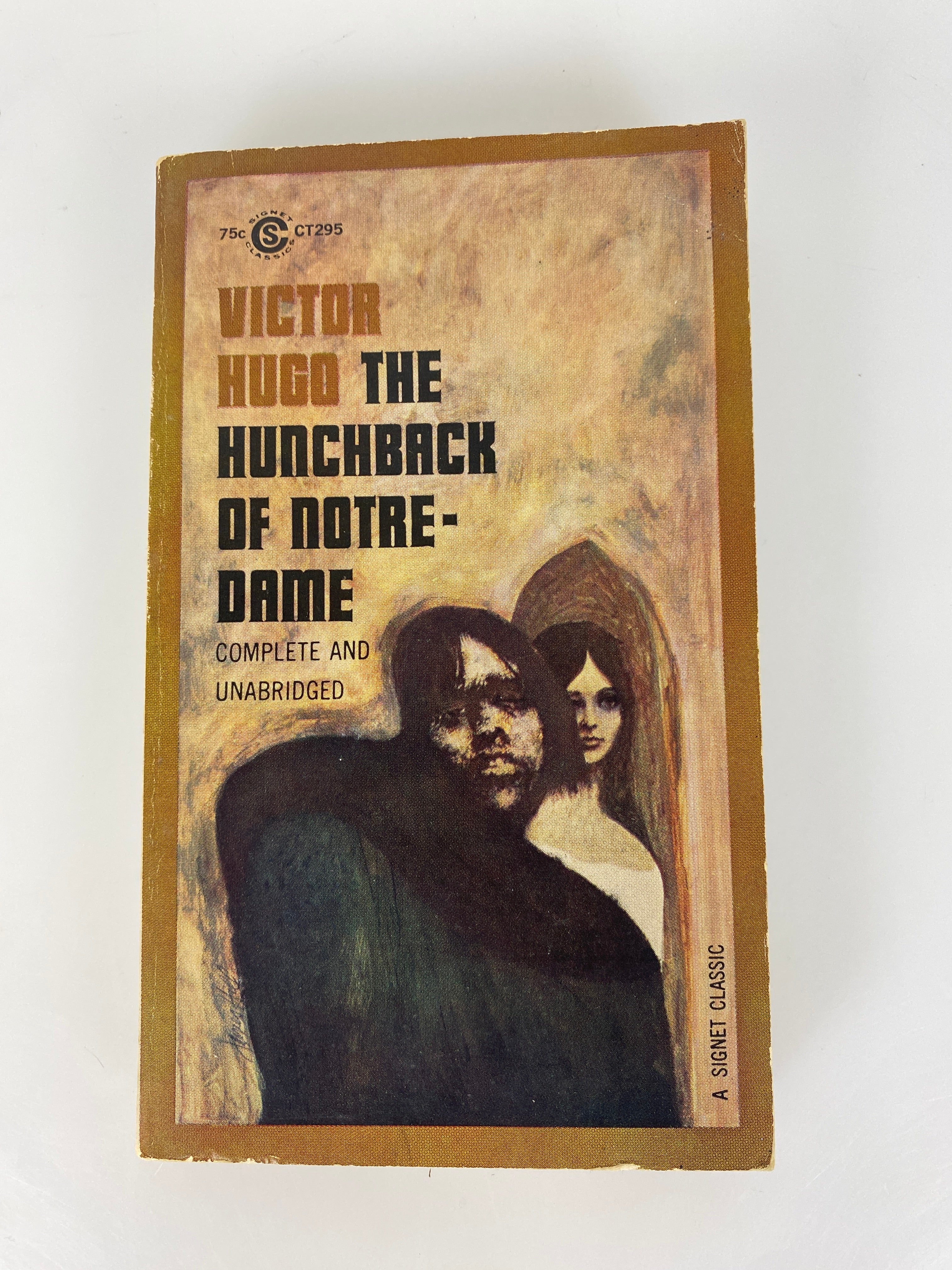 The Hunchback of Notre Dame Victor Hugo vintage paperback 1965