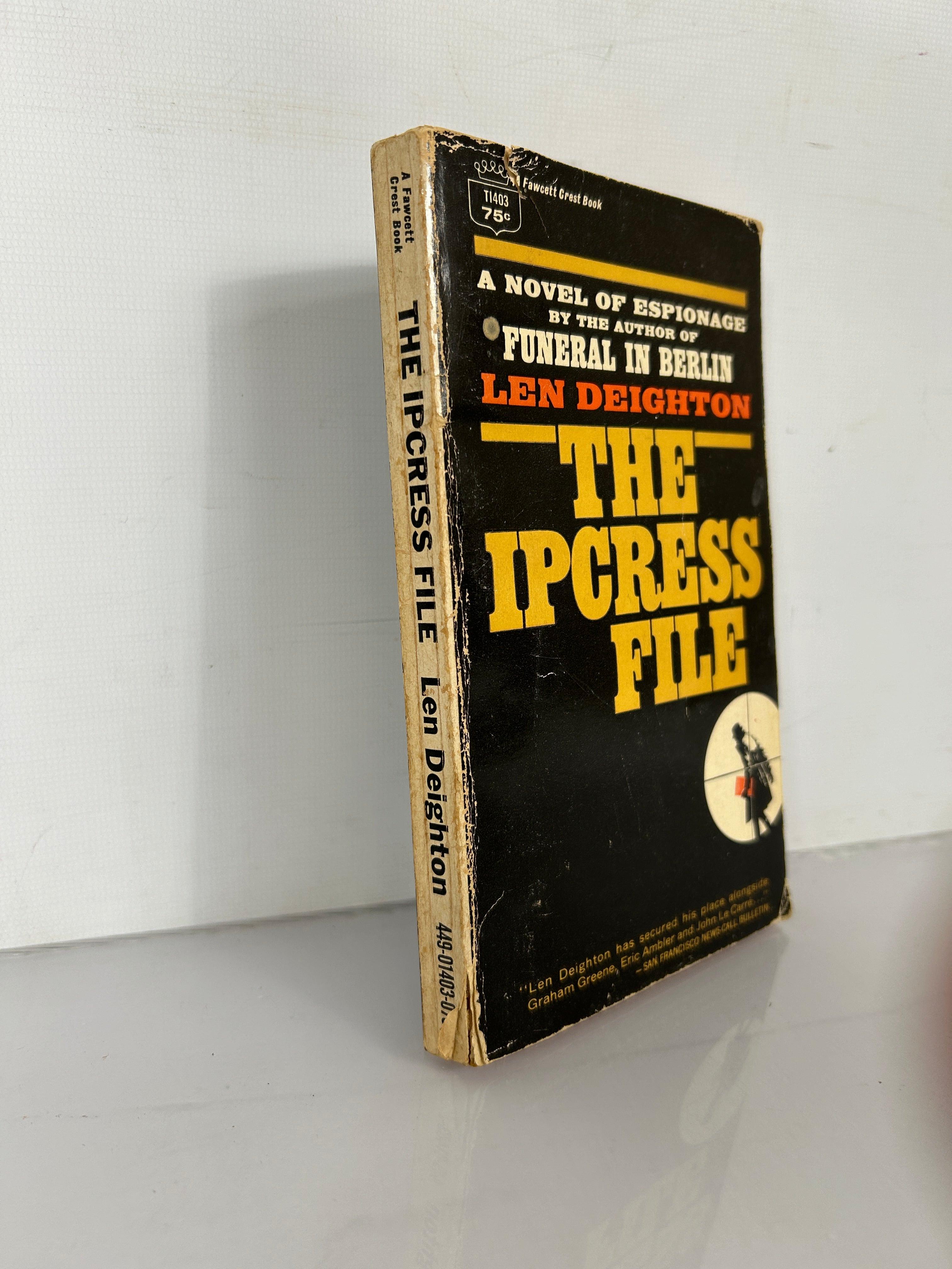 The Ipcress File by Len Deighton Novel of Espionage Fawcett Crest 1962 R807 SC
