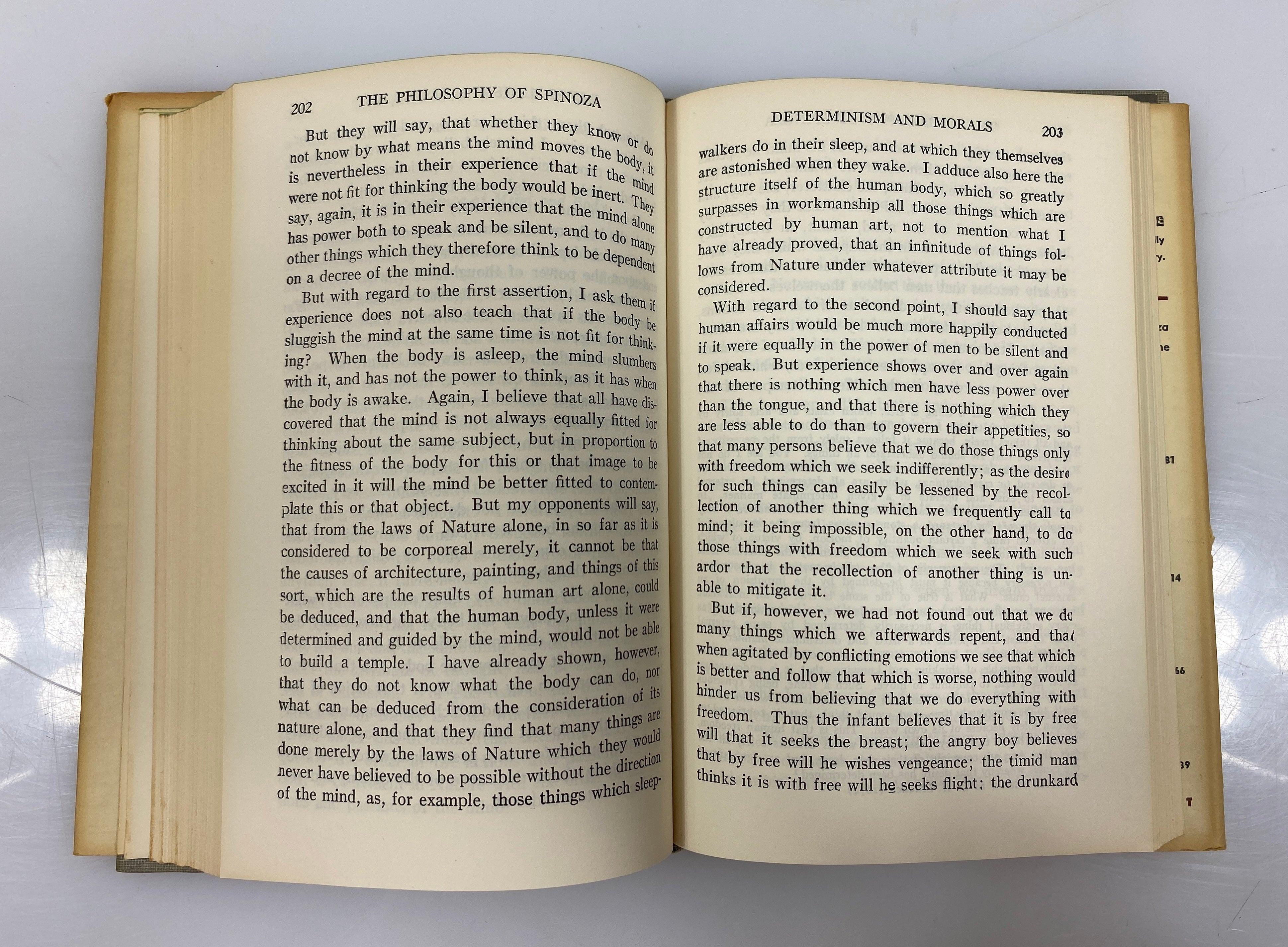 The Philosophy of Spinoza The Modern Library 1954 HCDJ