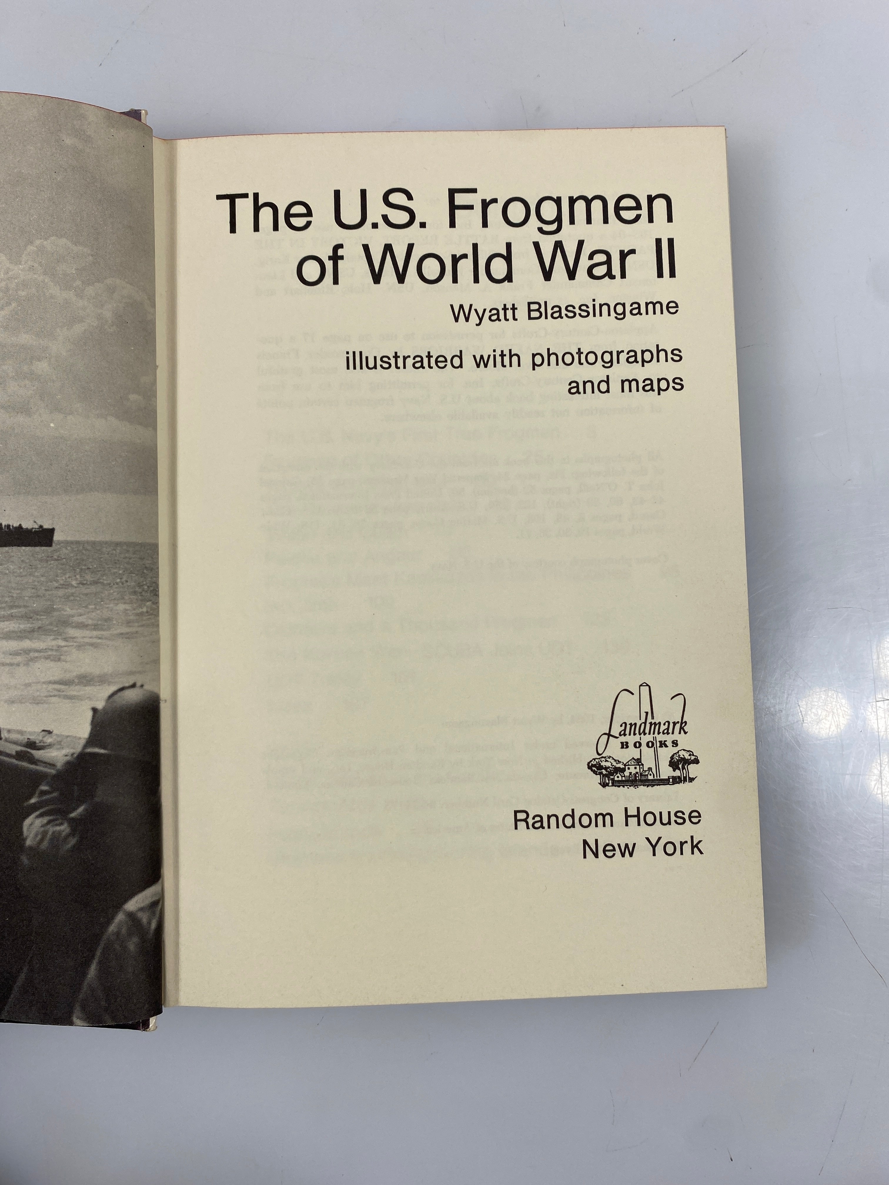 The U.S. Frogmen of WWII Wyatt Blassingame Random House 1964 HC