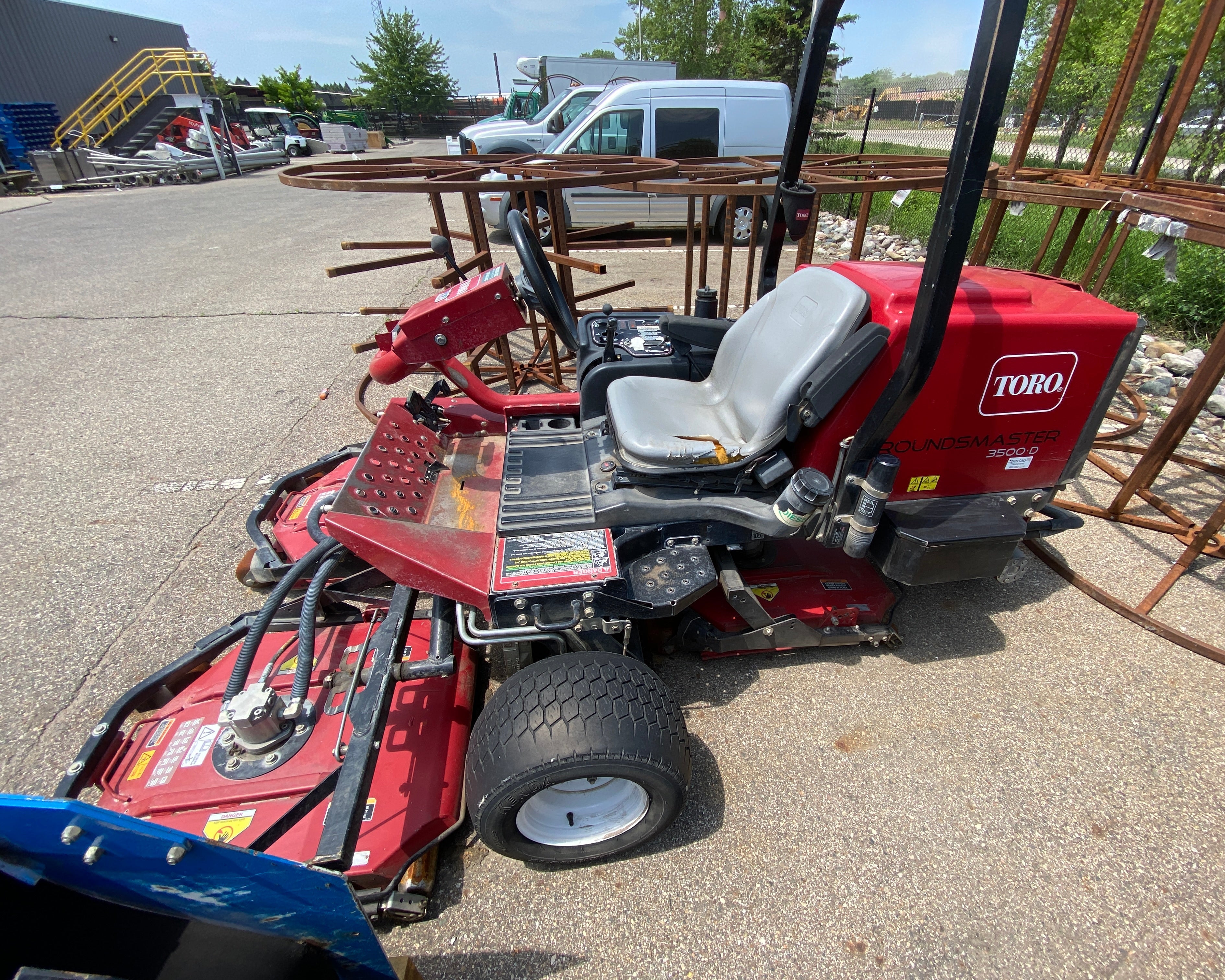 Toro Groundmaster 3500-D Sidewinder Turf Mower