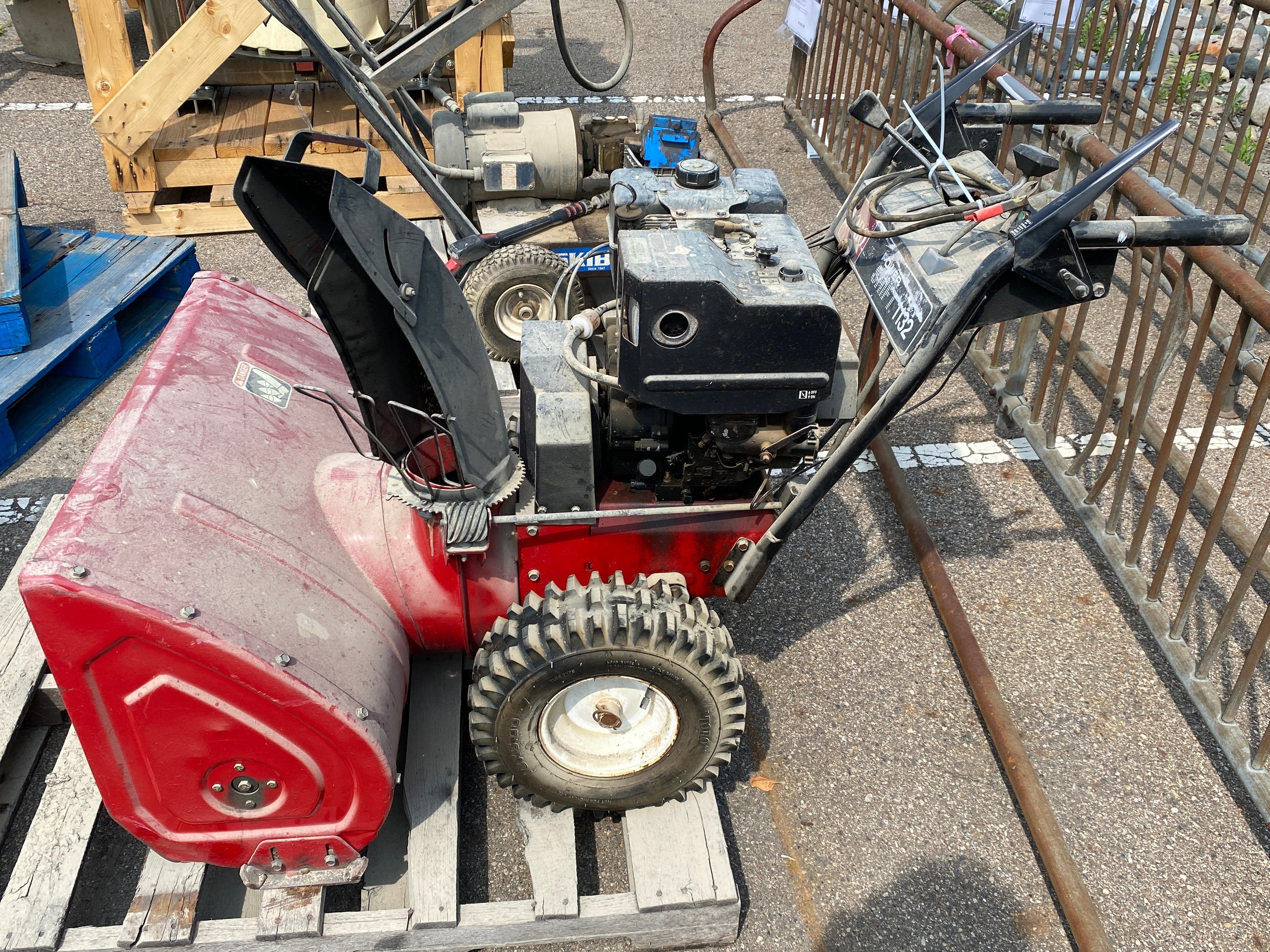 Toro Power Shift #1132 Red Snowblower