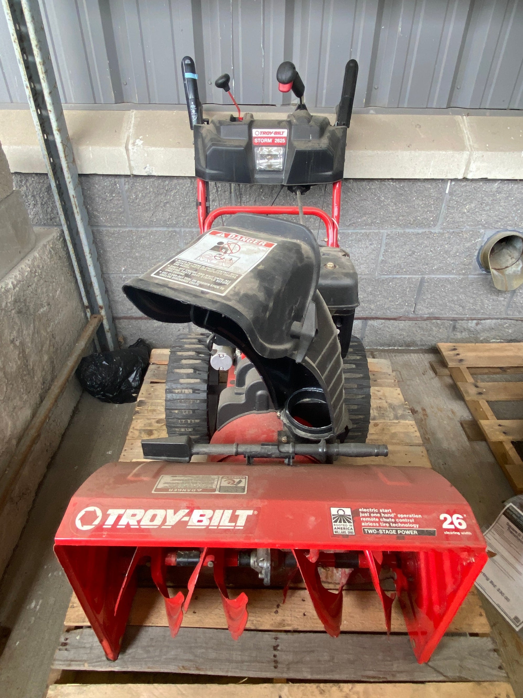Troy-Bilt Storm 2625 Red Snow Blower