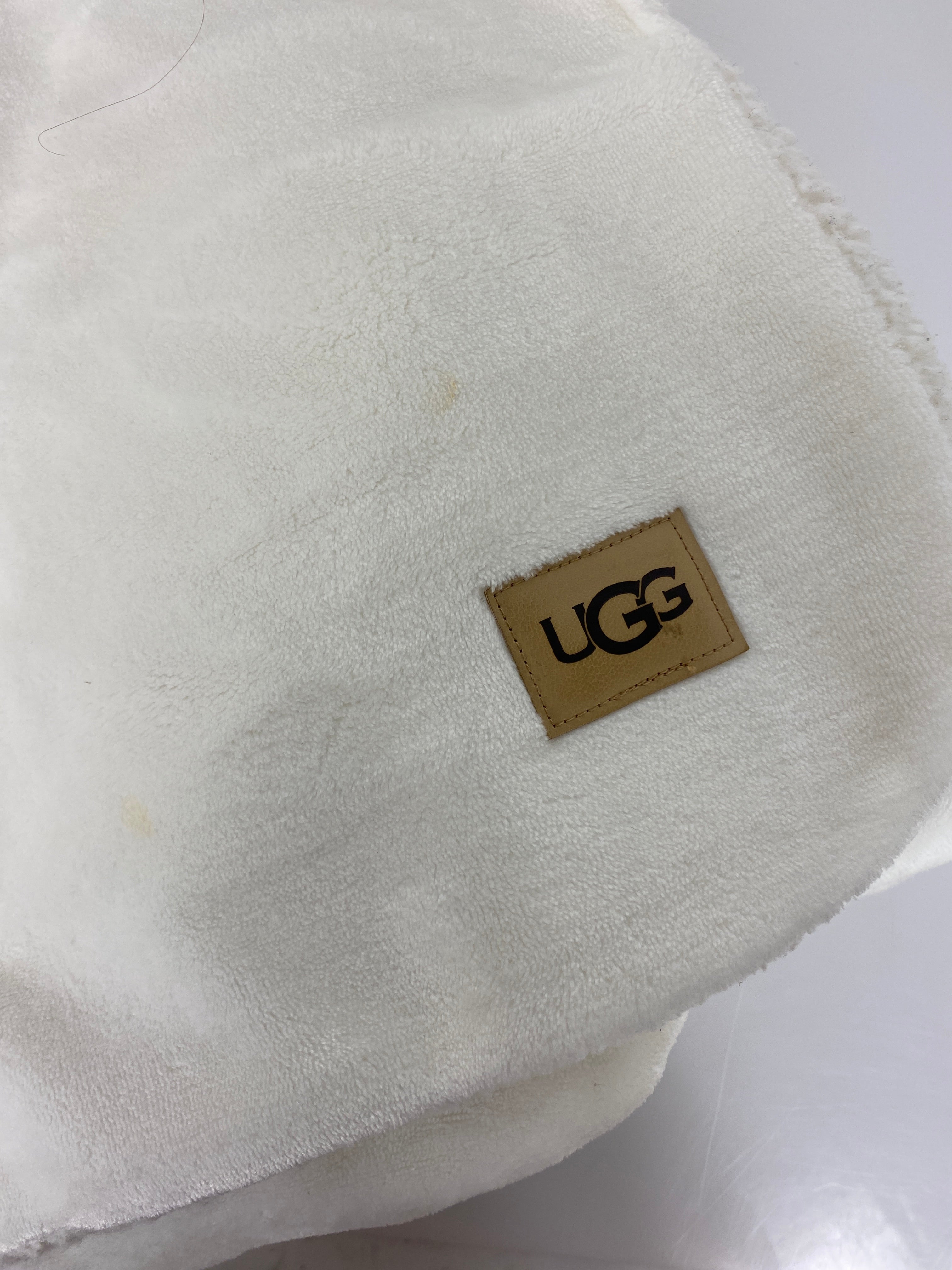 Ugg Hooded Fuzzy White Blanket