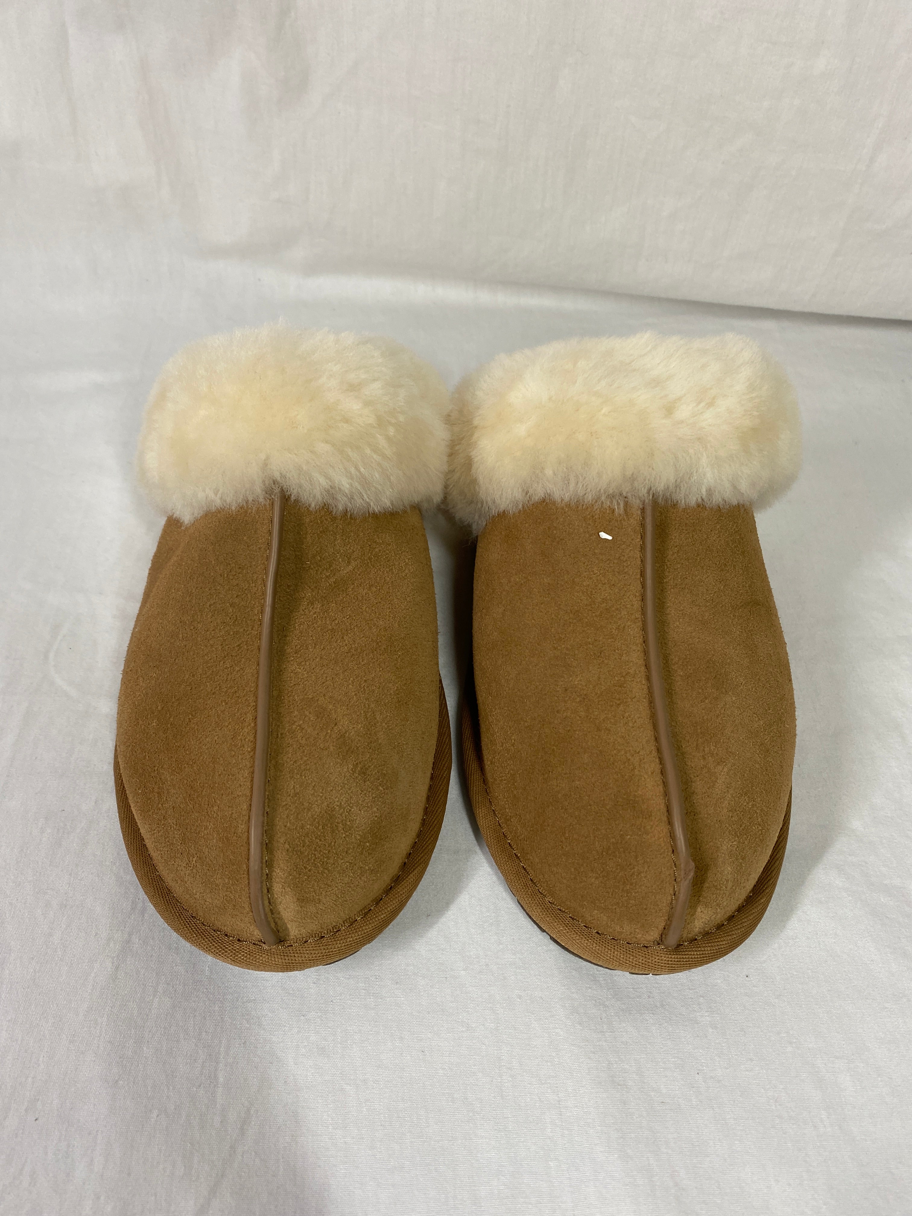 UGG Scuffette II Slippers Chestnut Suede with Sheepskin Lining Women's Size 9