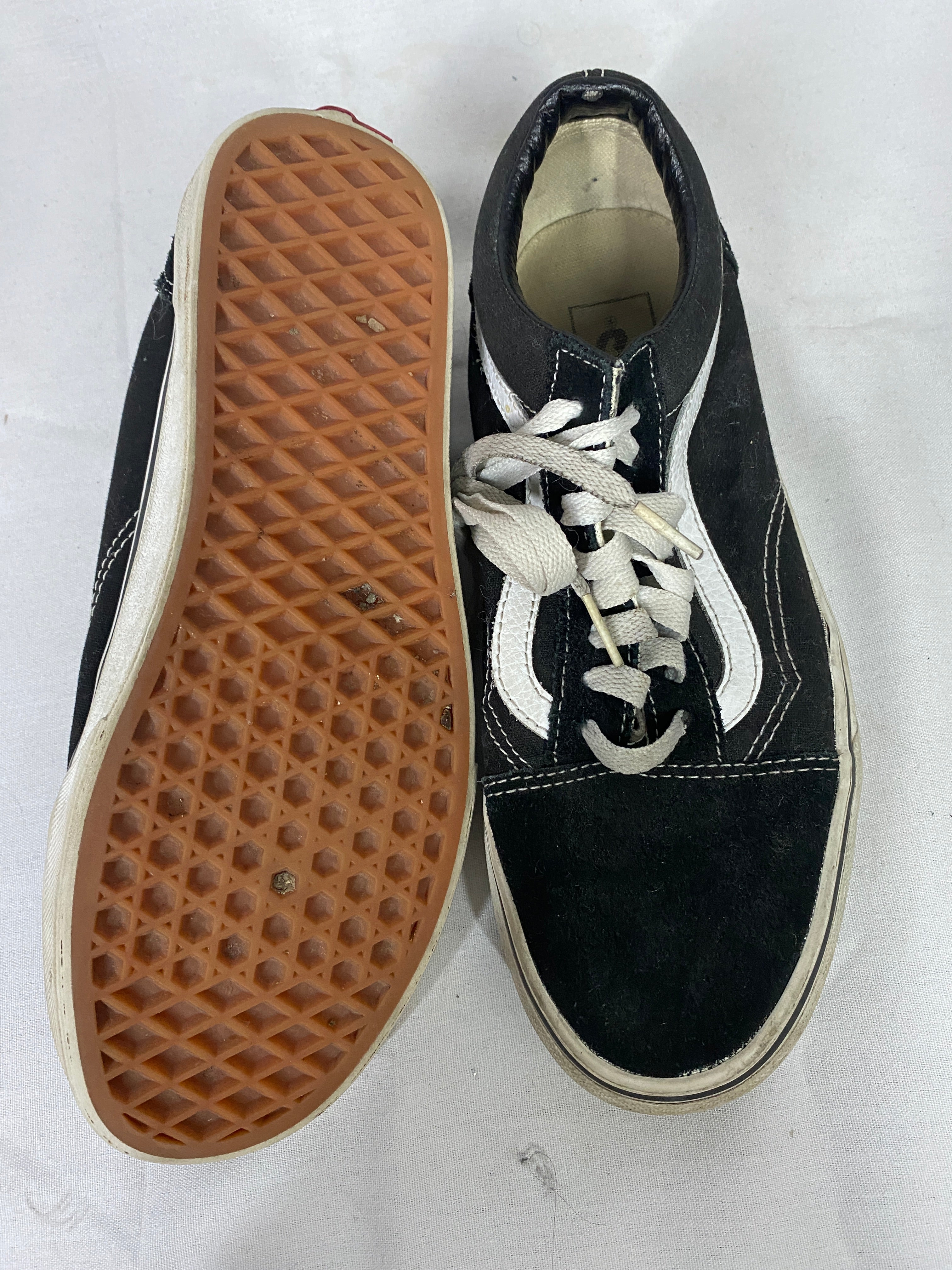 Vans Old Skool Sneakers Black Suede Upper w/ Bold White Side Strip Men's 7/Women's 8.5