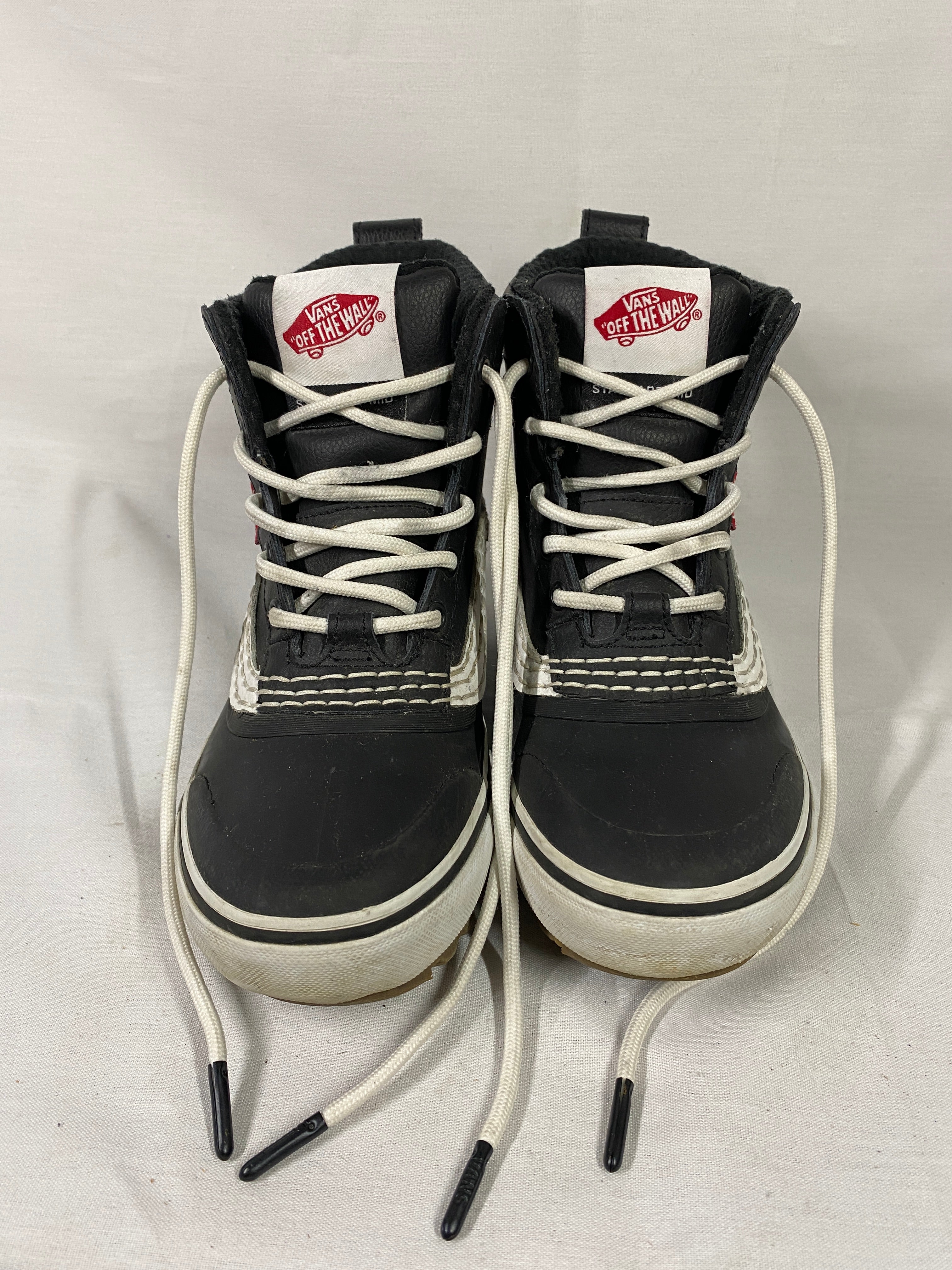Vans Standard Mid Snow MTE Black/White Winter Waterproof Boots Womens Size 5.5