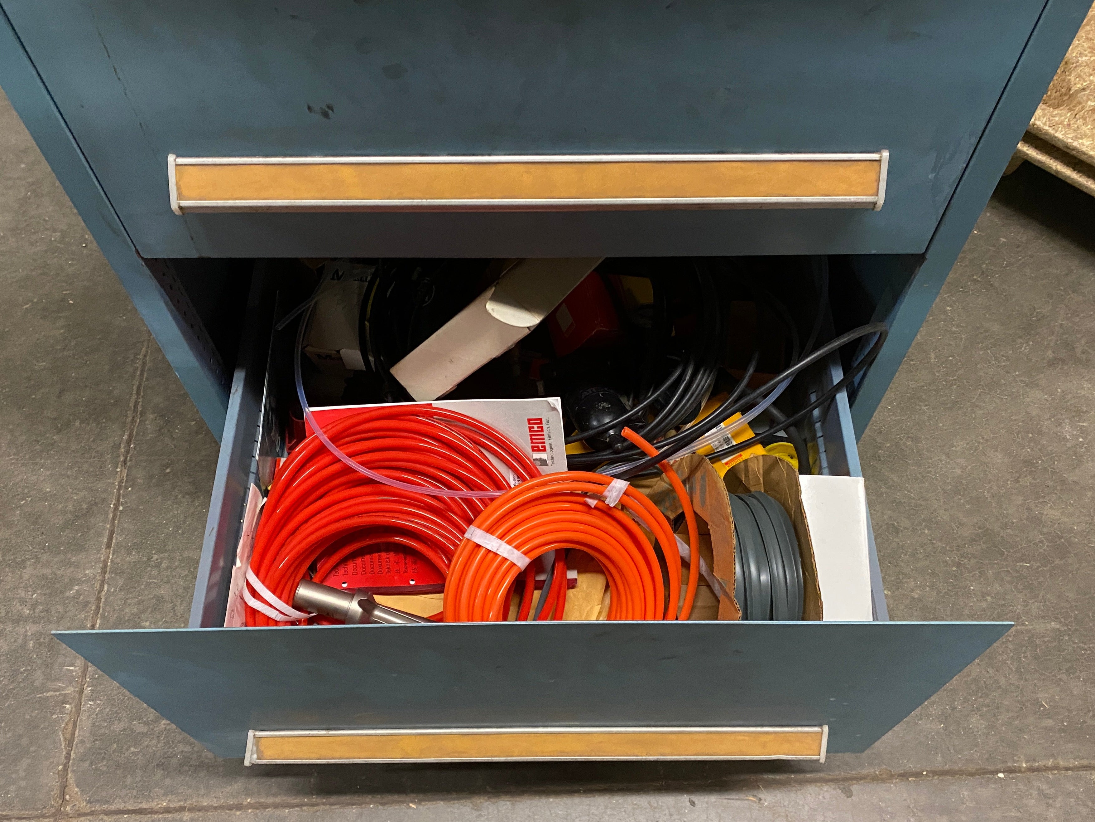 Vidmar Tooling Cabinet for CNC Milling Machine w/ Parts