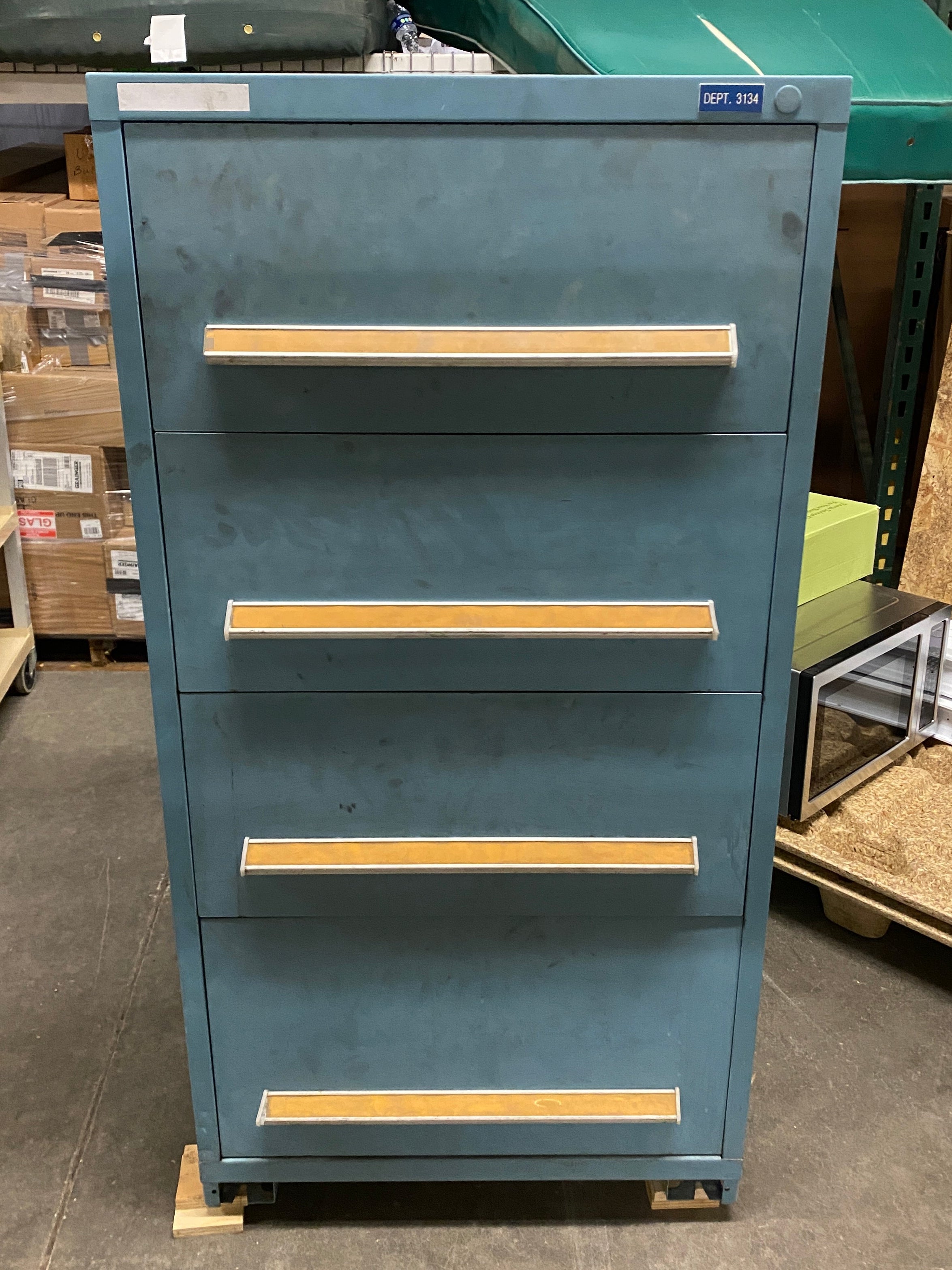 Vidmar Tooling Cabinet for CNC Milling Machine w/ Parts