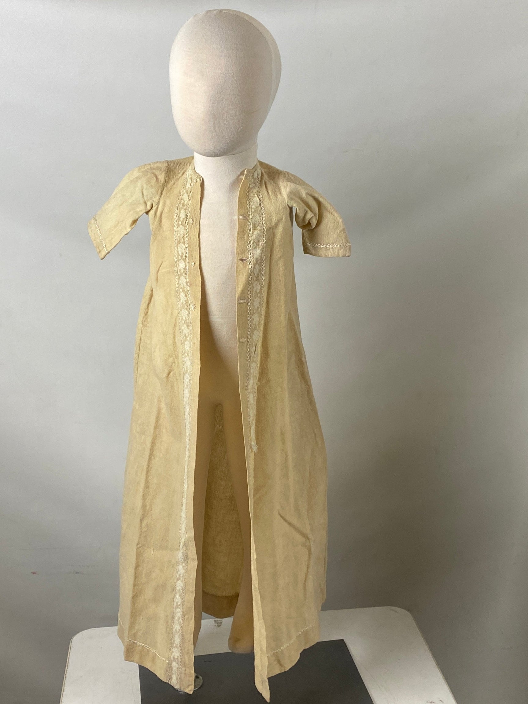 Vintage 1800s Baby Robe