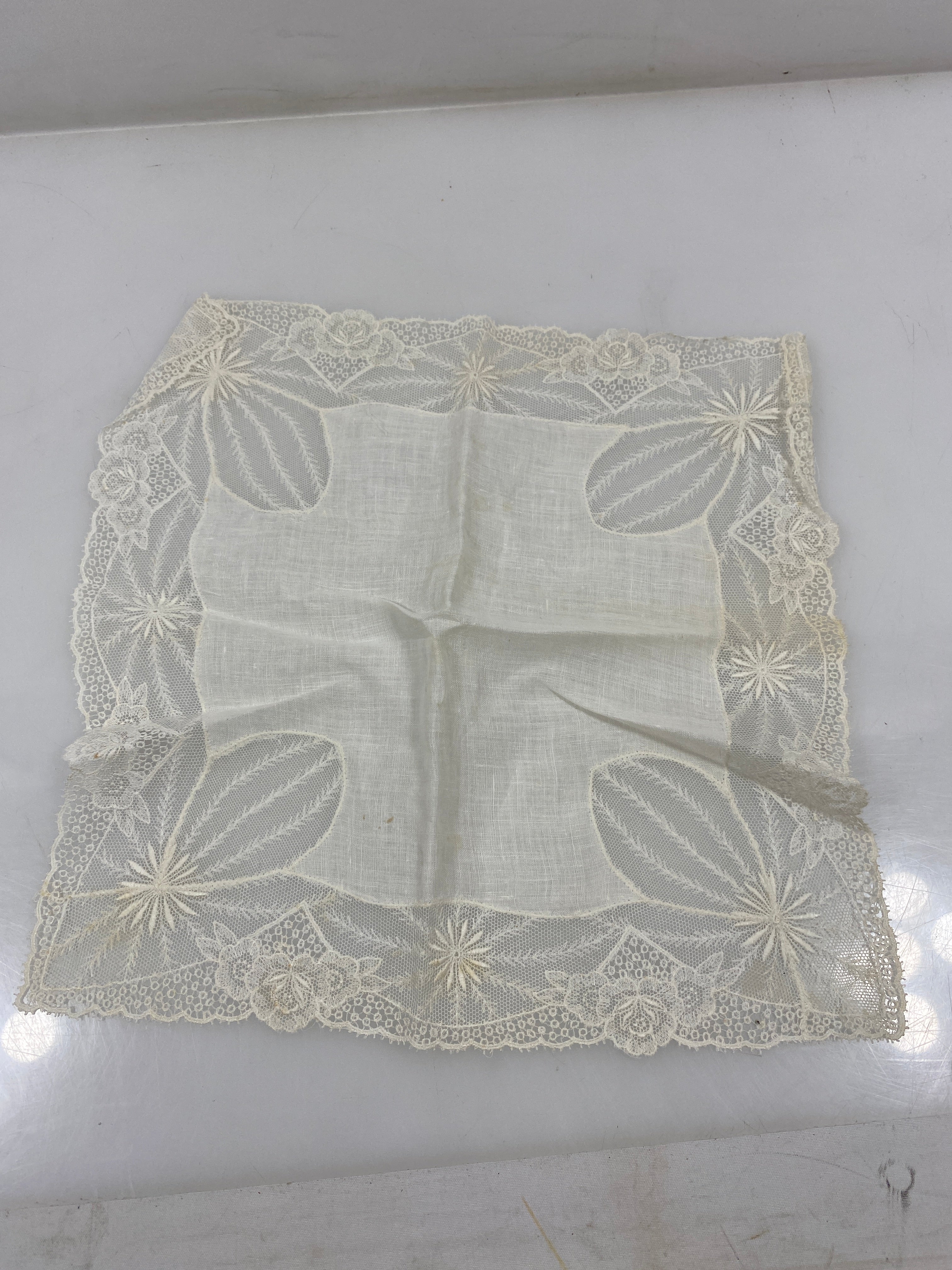 Vintage 1900s White Linen Handkerchief with Intricate Lace Border
