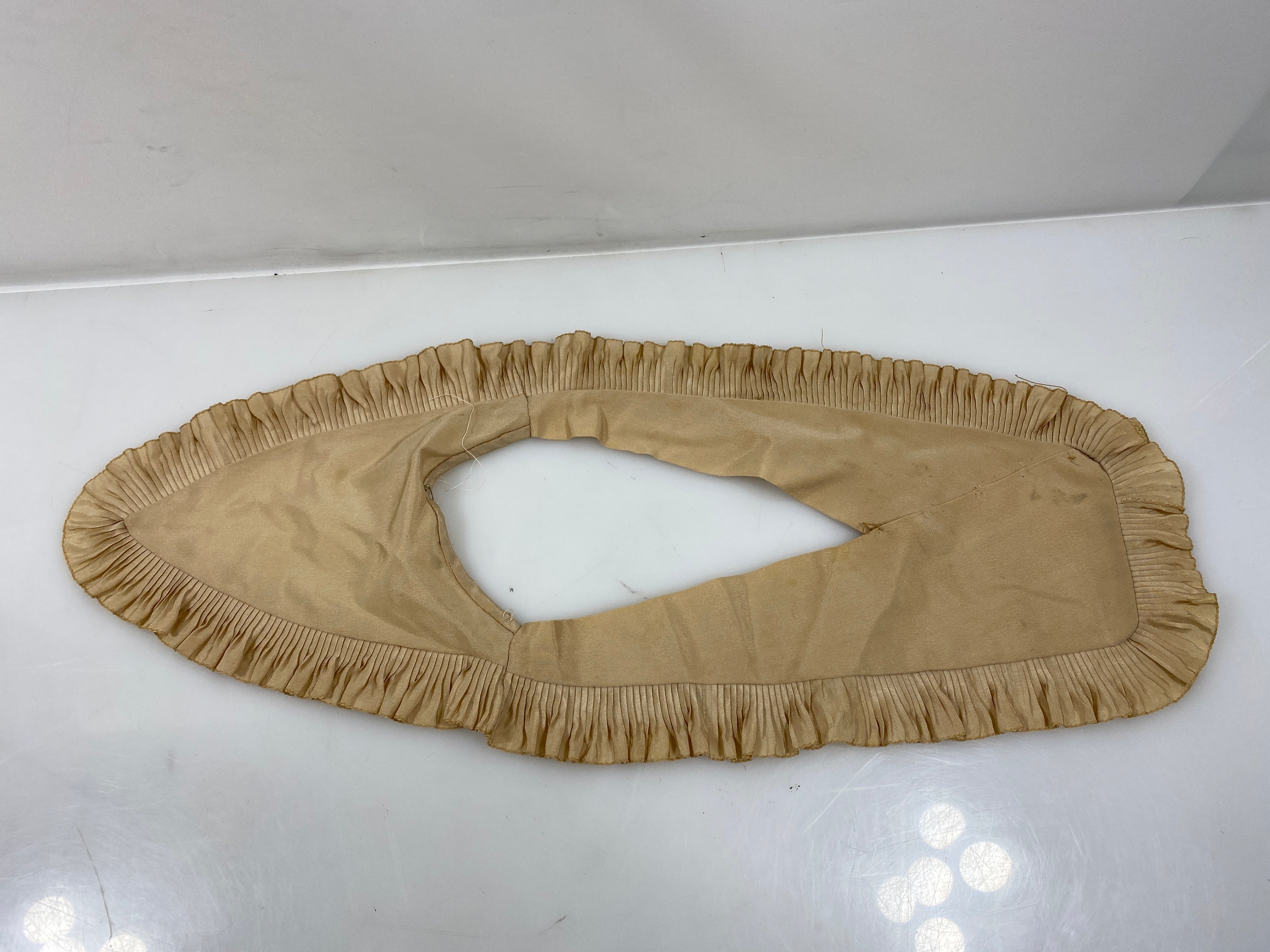 Vintage 1910s Beige Silk Collar