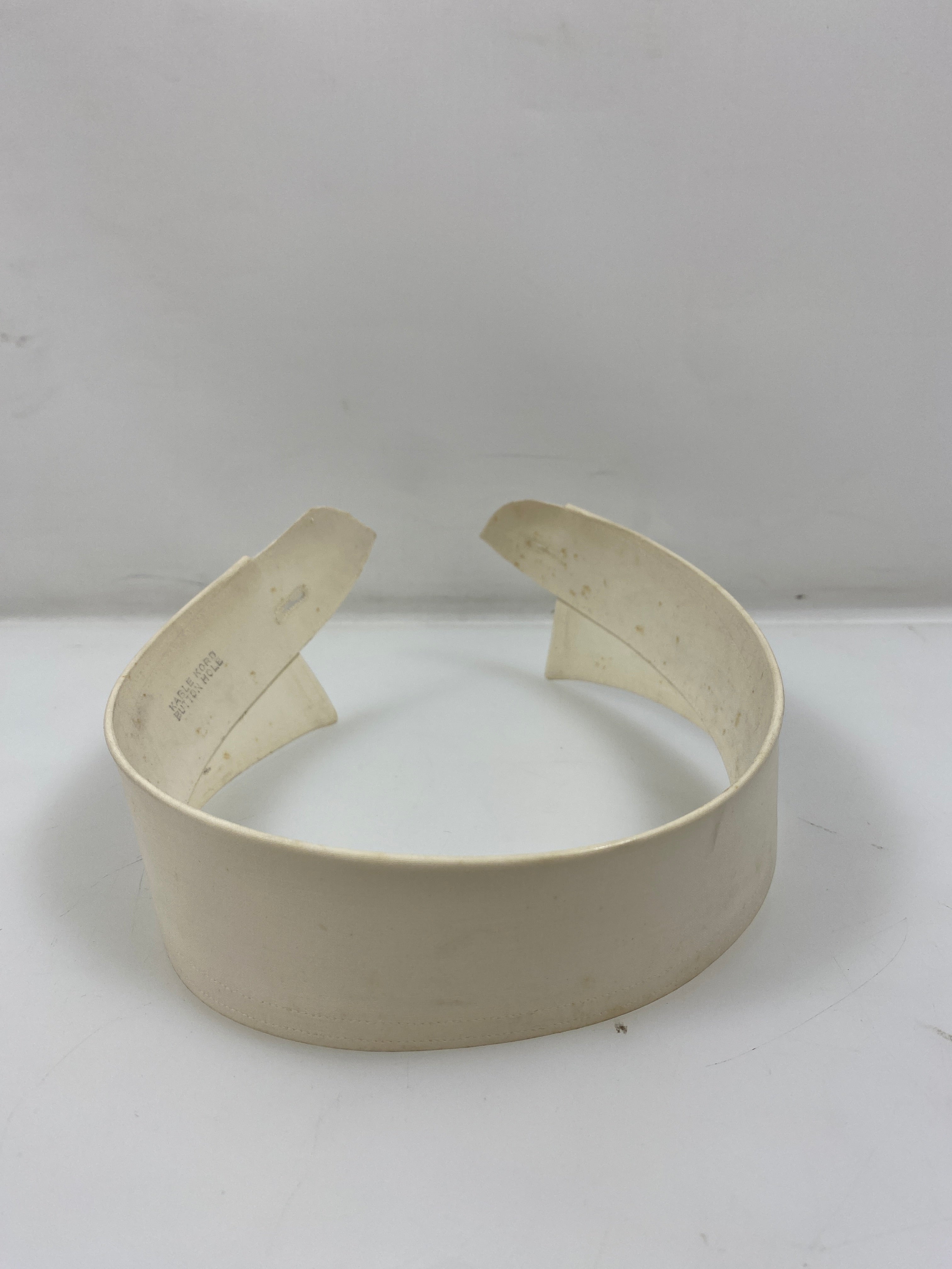 Vintage 1910s "Wembley" White Starched Collars Size15 1/2