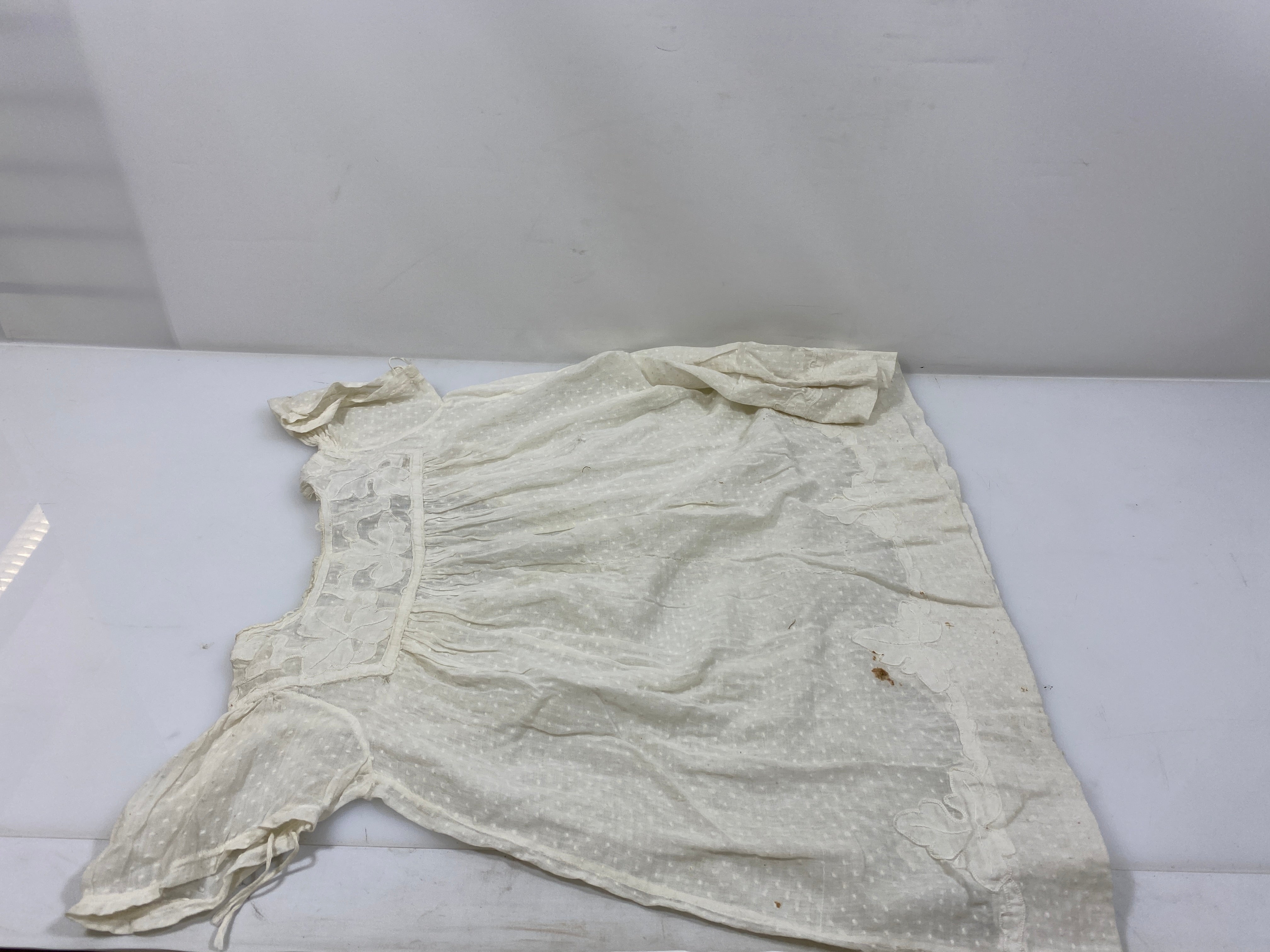 Vintage 1910s White Linen Children's Dress with Polka Dot Pattern and Embroidered Leaf Designs