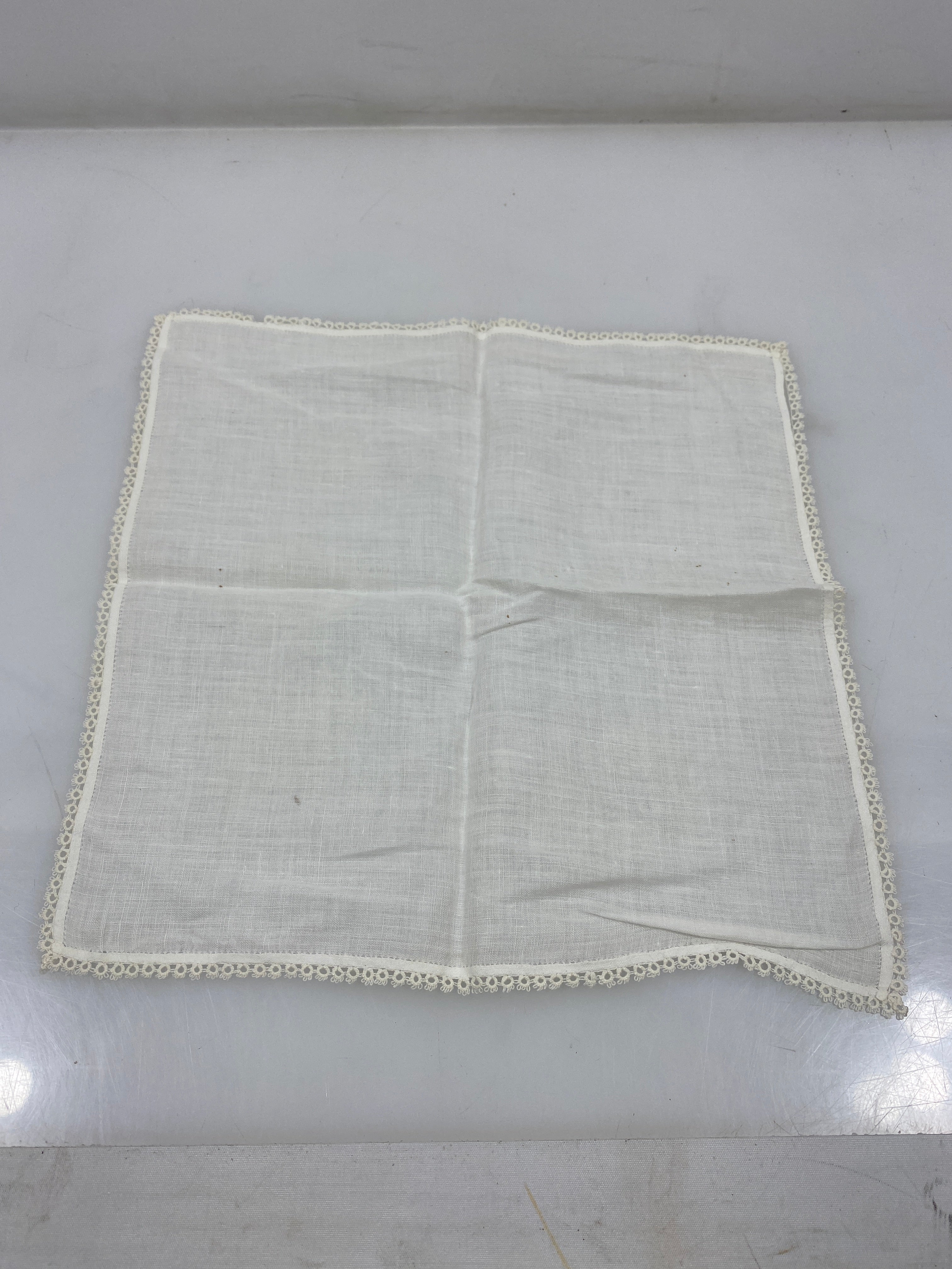 Vintage 1910s White Linen Handkerchief with Eyelet Lace Border