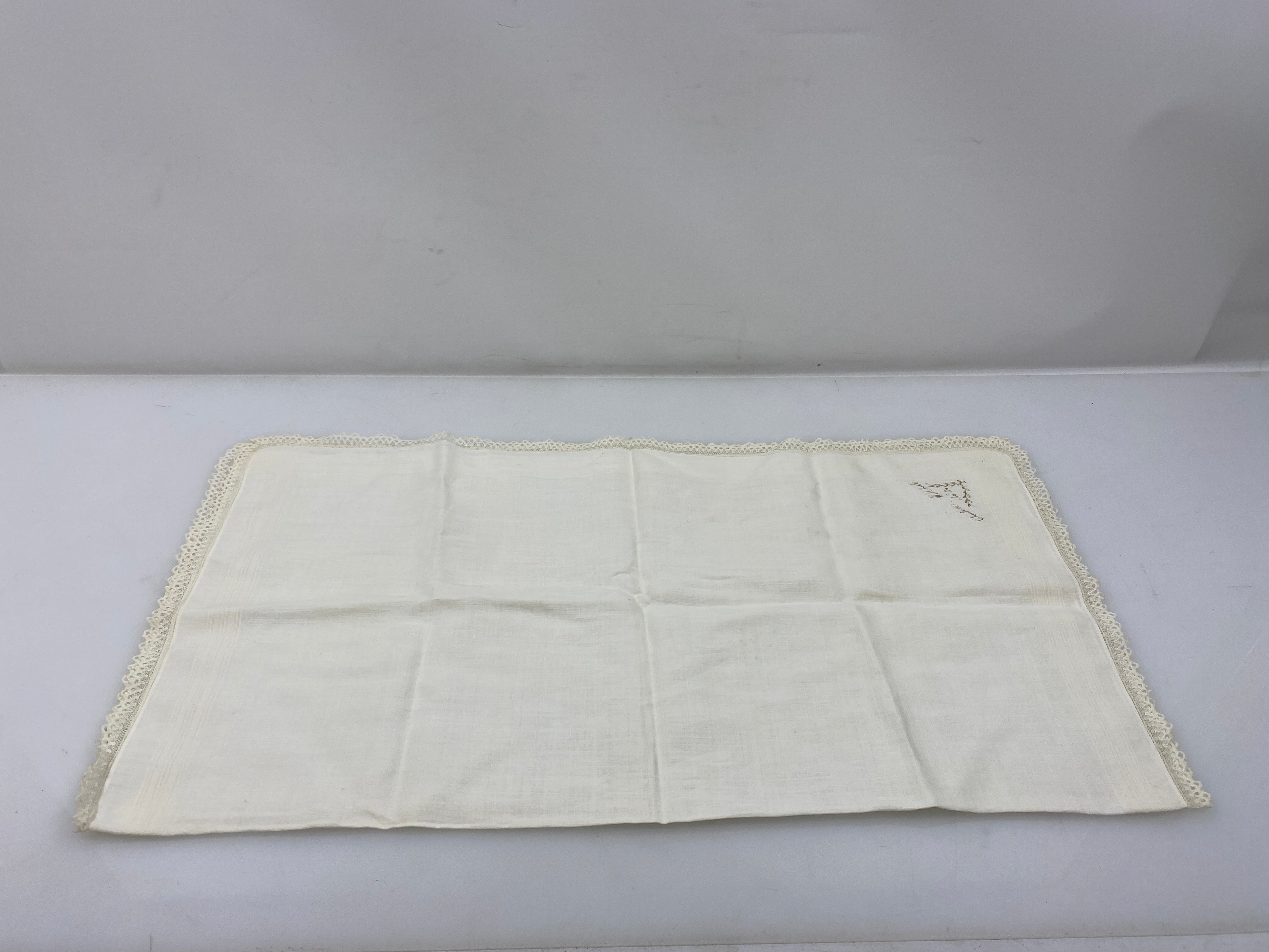 Vintage 1910s White Linen Handkerchief with Eyelet Lace Border