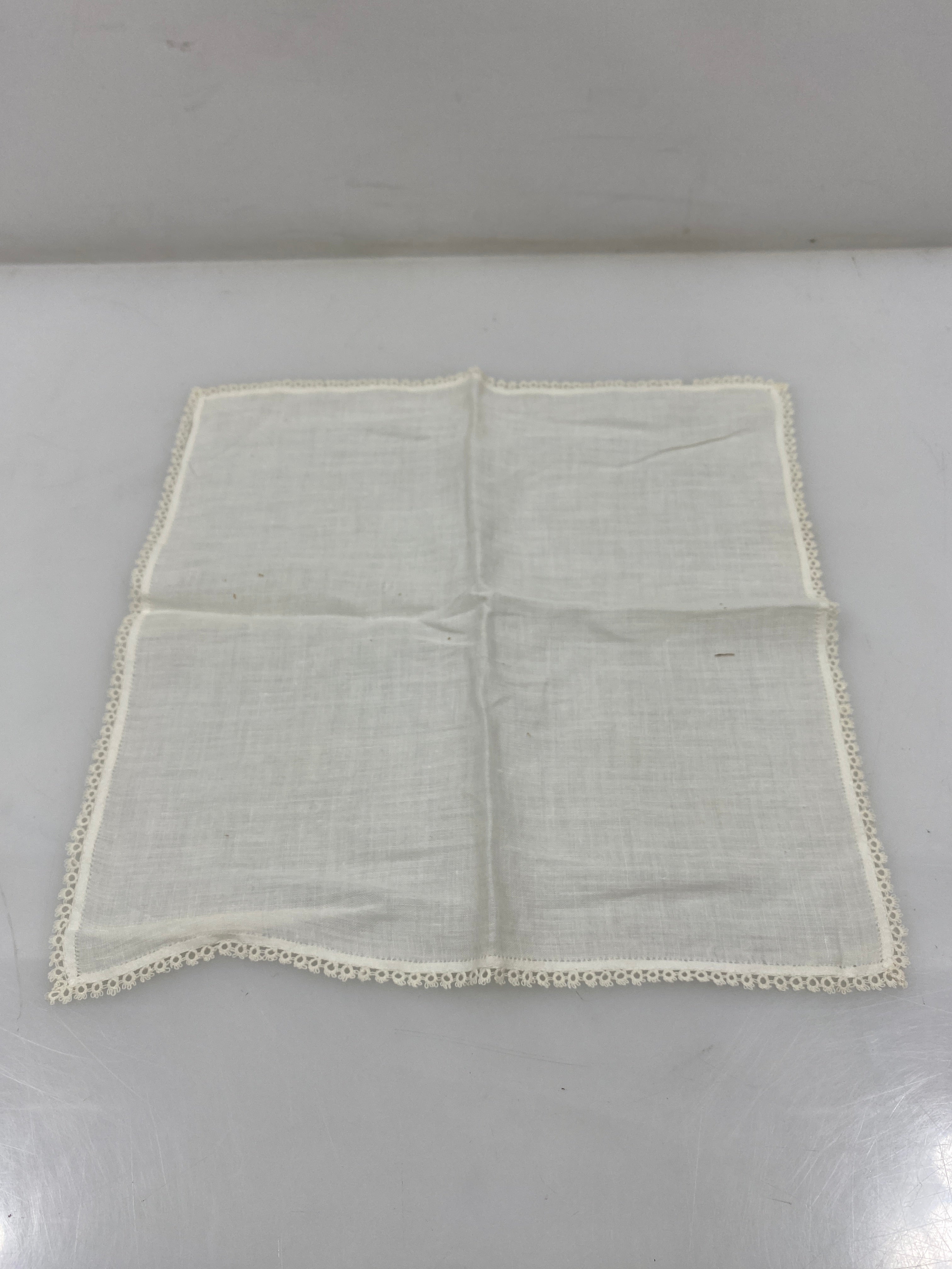 Vintage 1910s White Linen Handkerchief with Eyelet Lace Border