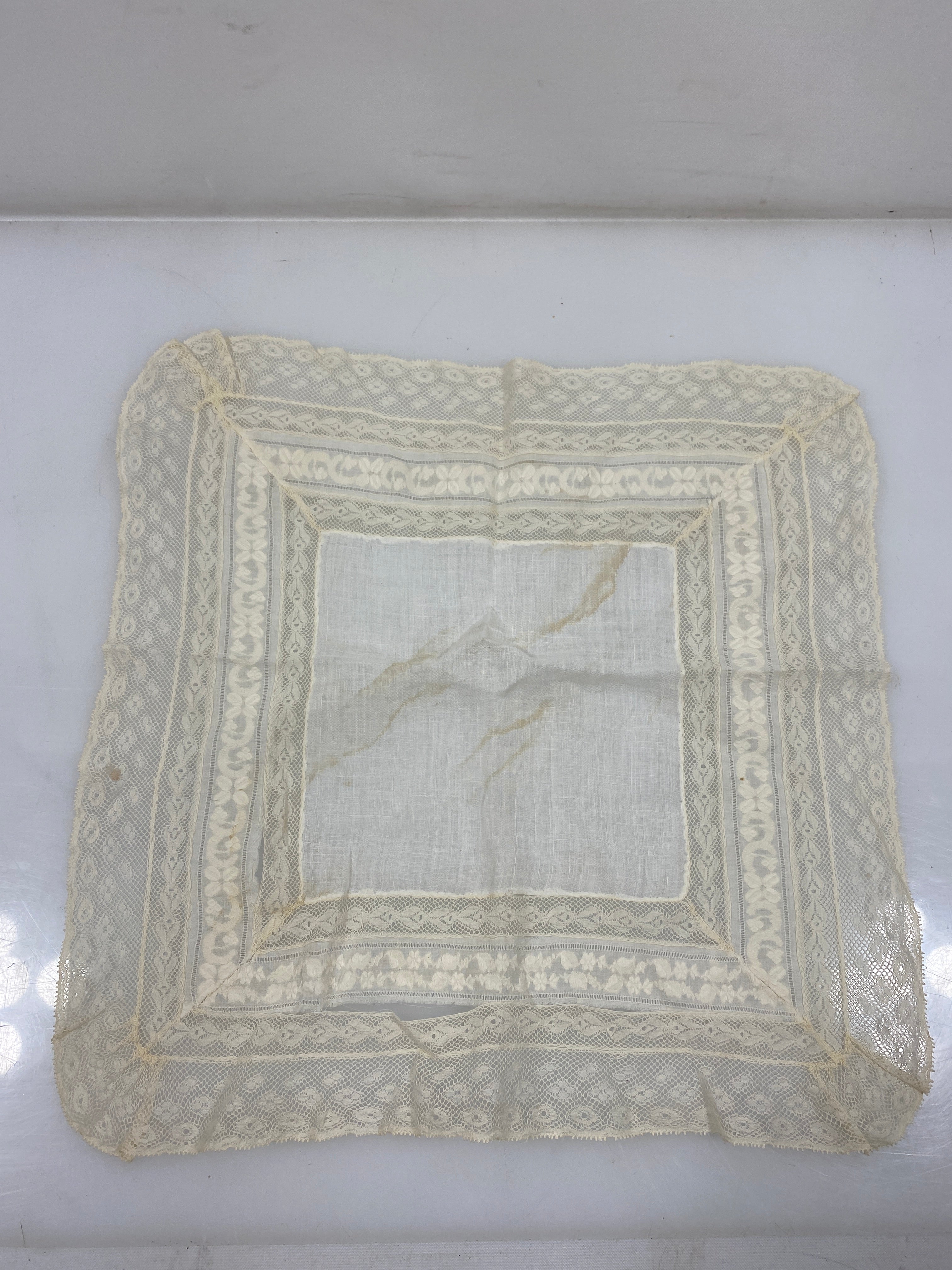 Vintage 1910s White Linen Handkerchief with Intricate Lace Details