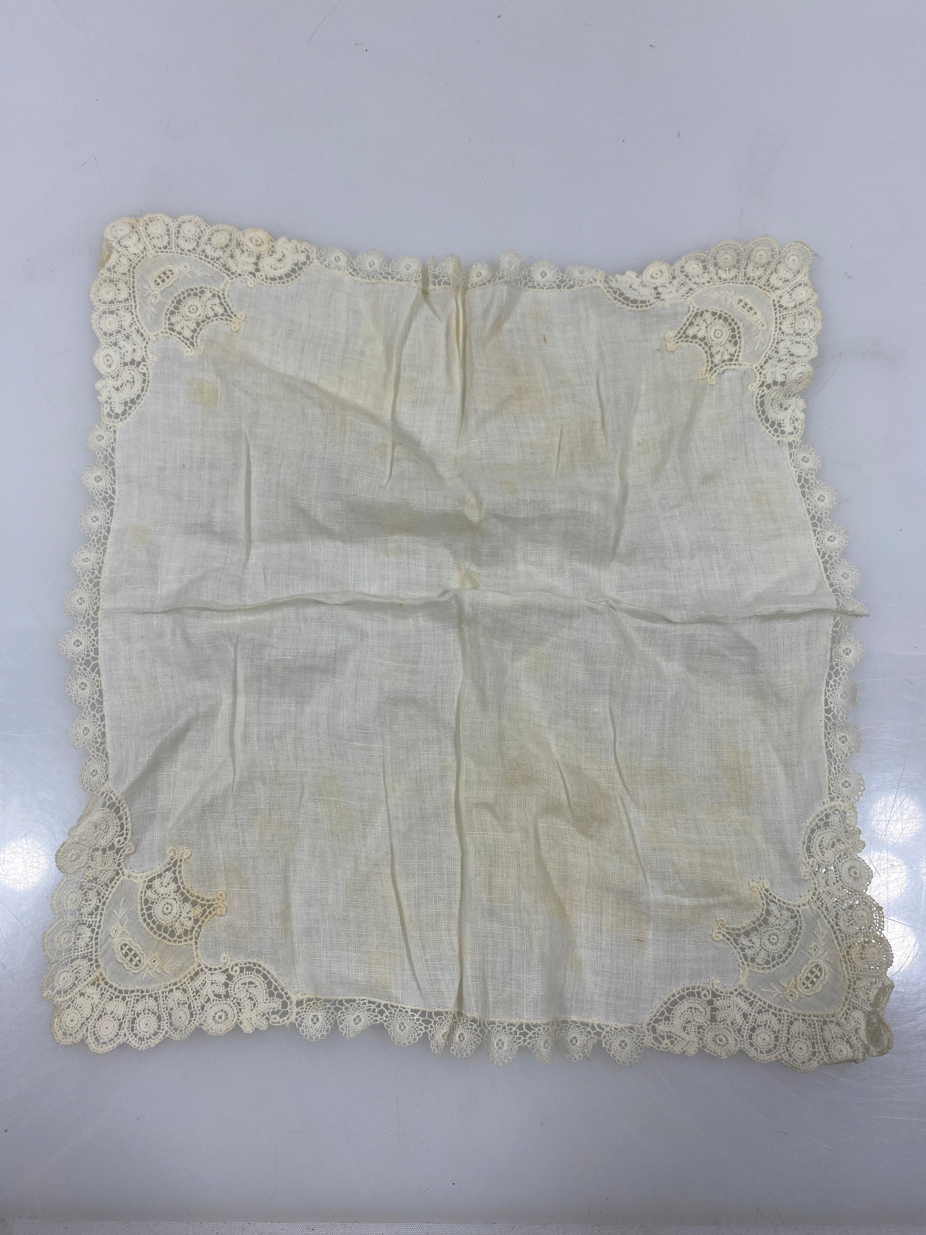 Vintage 1910s White Linen Handkerchief with Lace Border