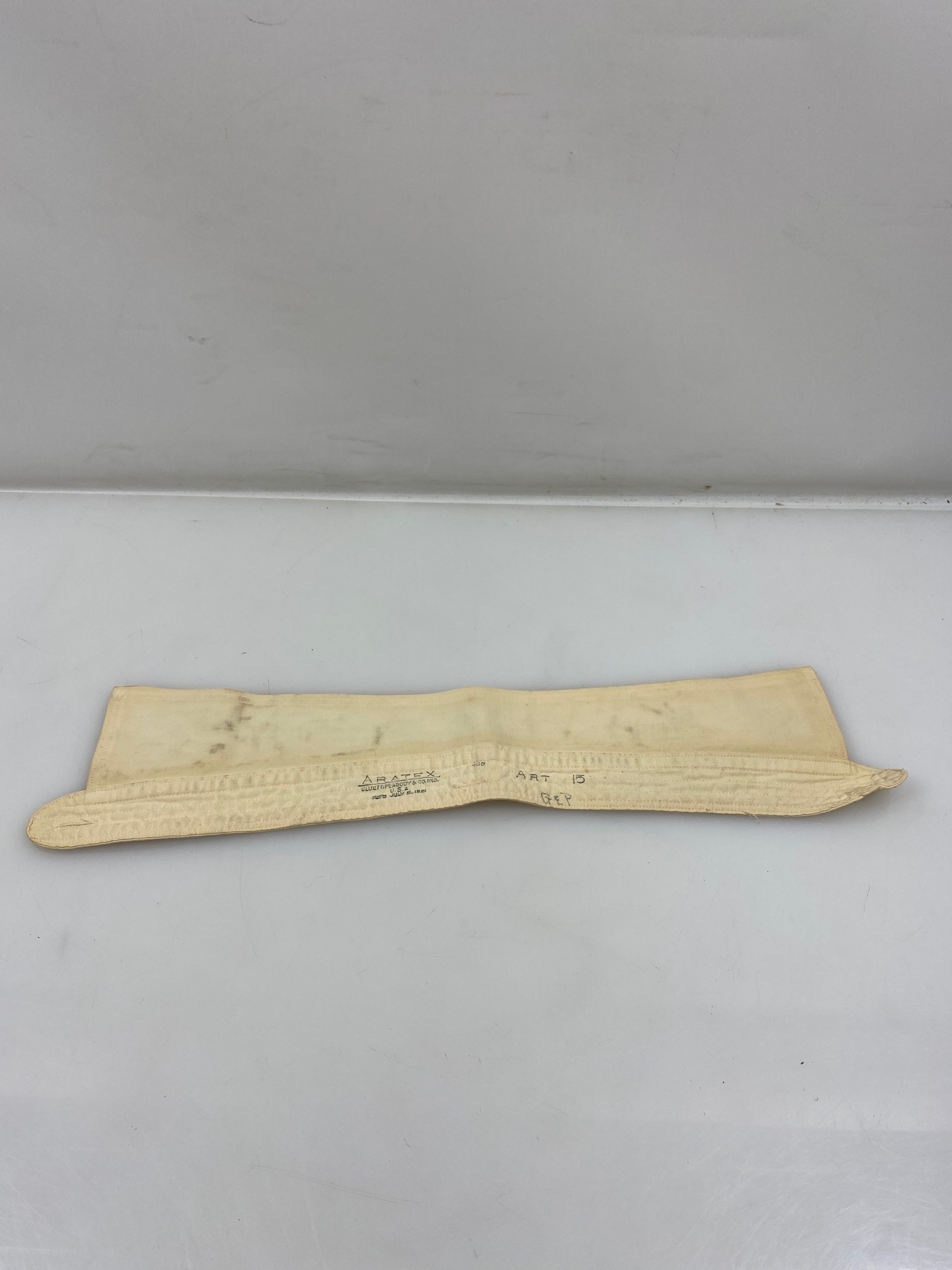 Vintage 1910s White Starched Collars Size 15