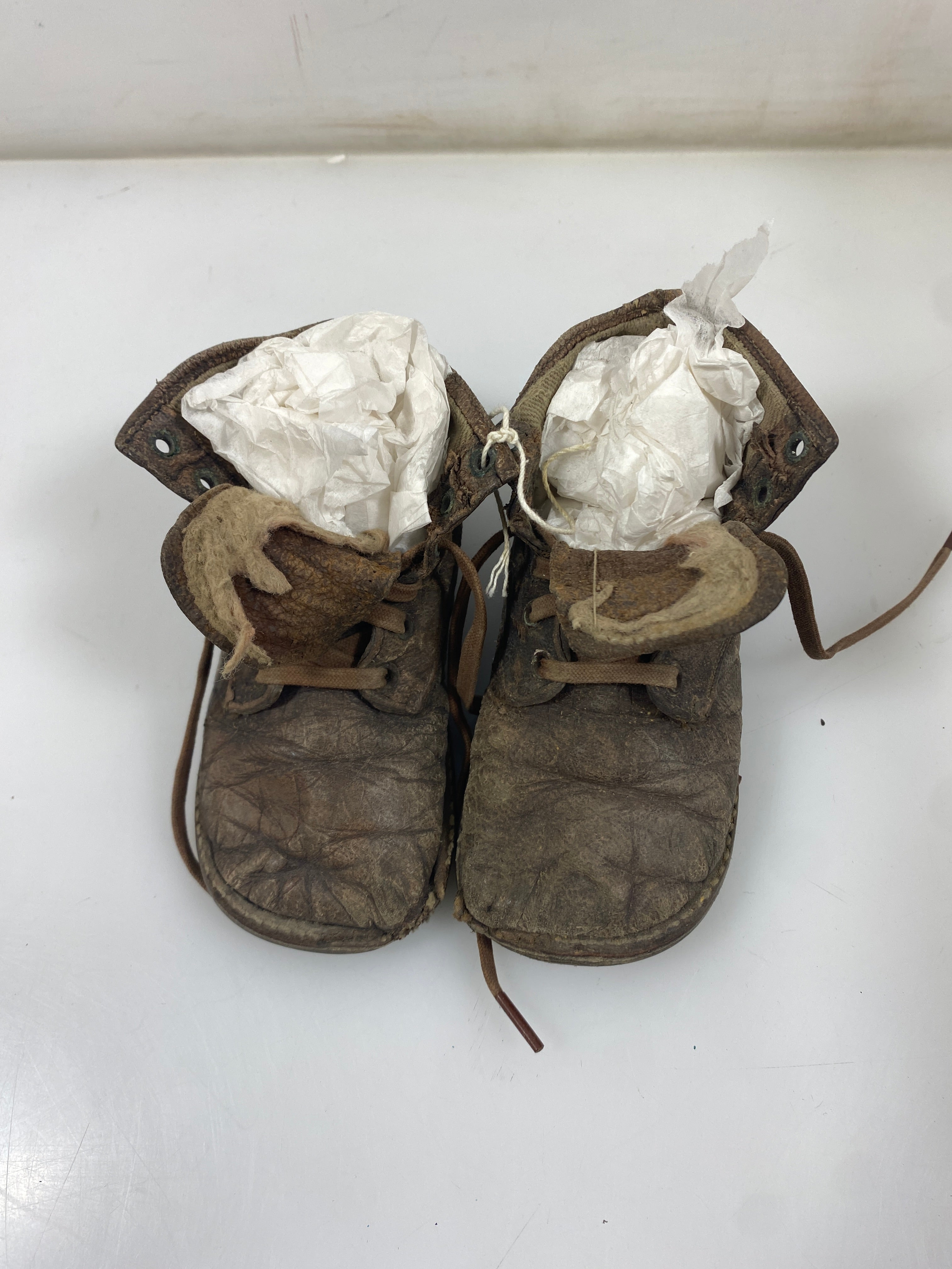Vintage 1925 Brown Leather Lace-Up Children's Boots