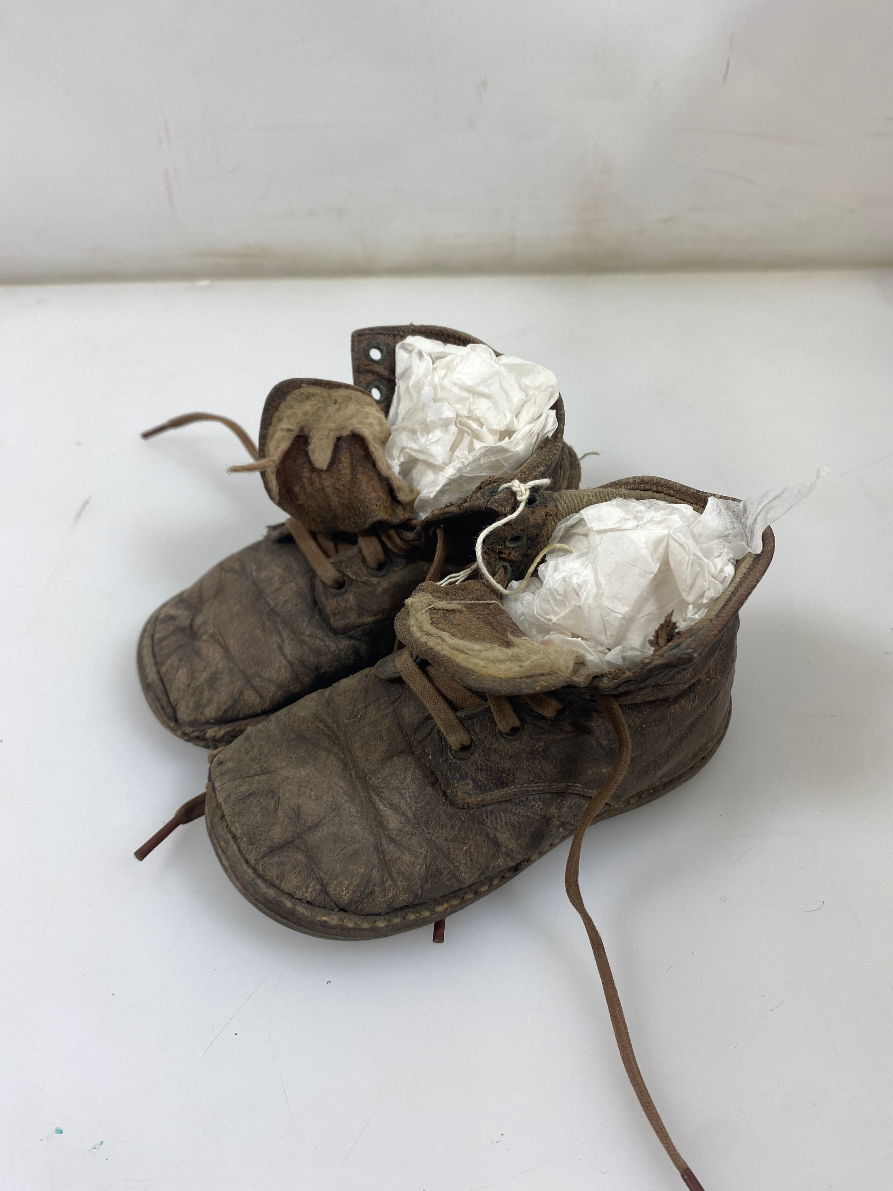 Vintage 1925 Brown Leather Lace-Up Children's Boots