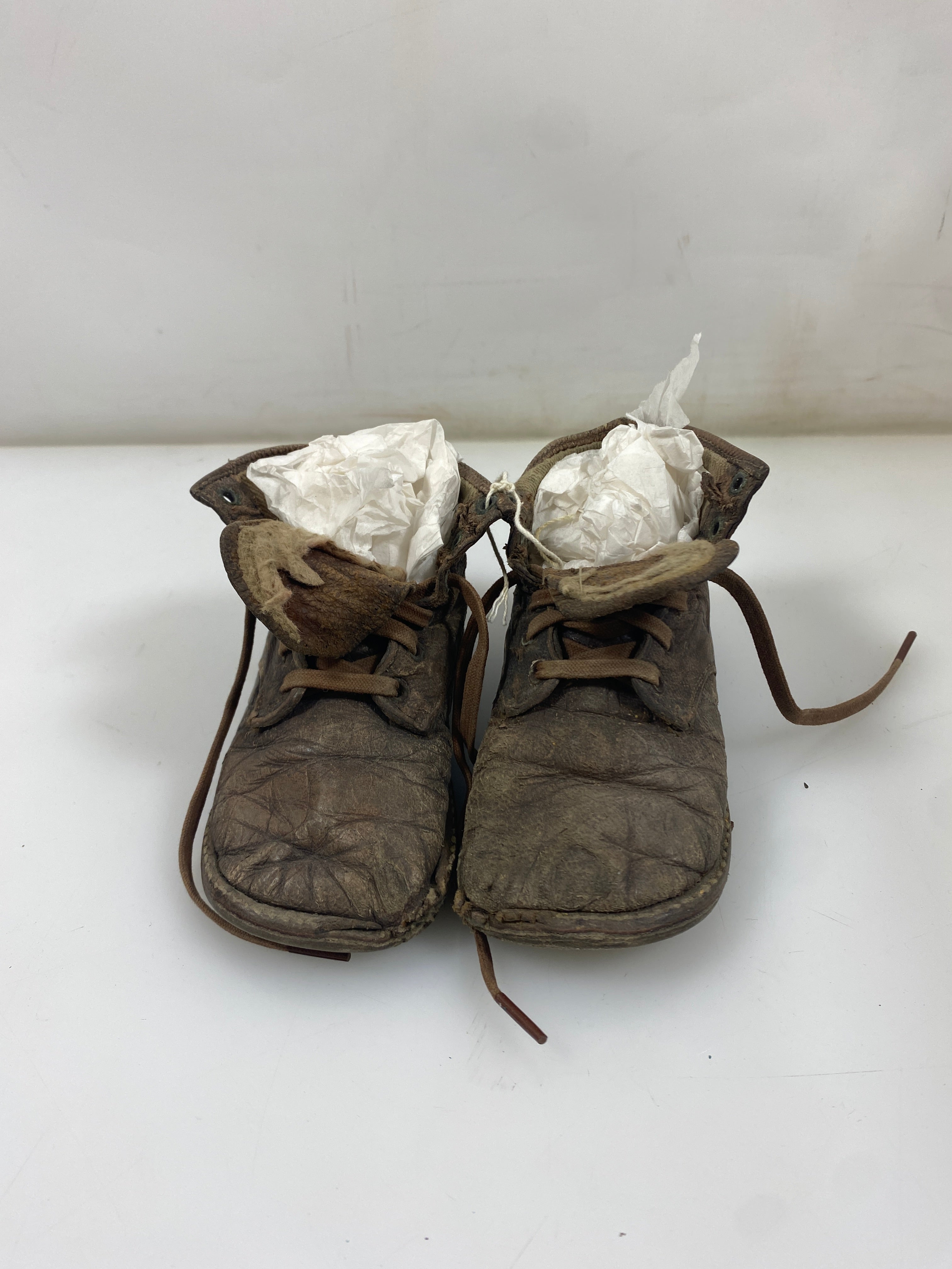 Vintage 1925 Brown Leather Lace-Up Children's Boots