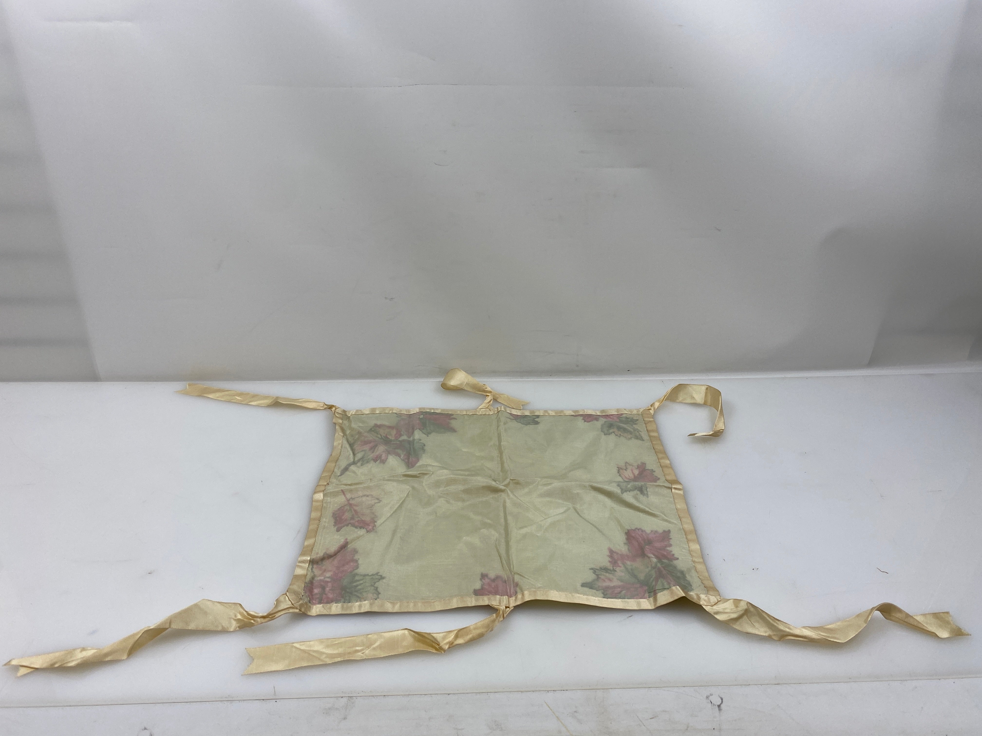 Vintage 1930s Cloth Floral Mat