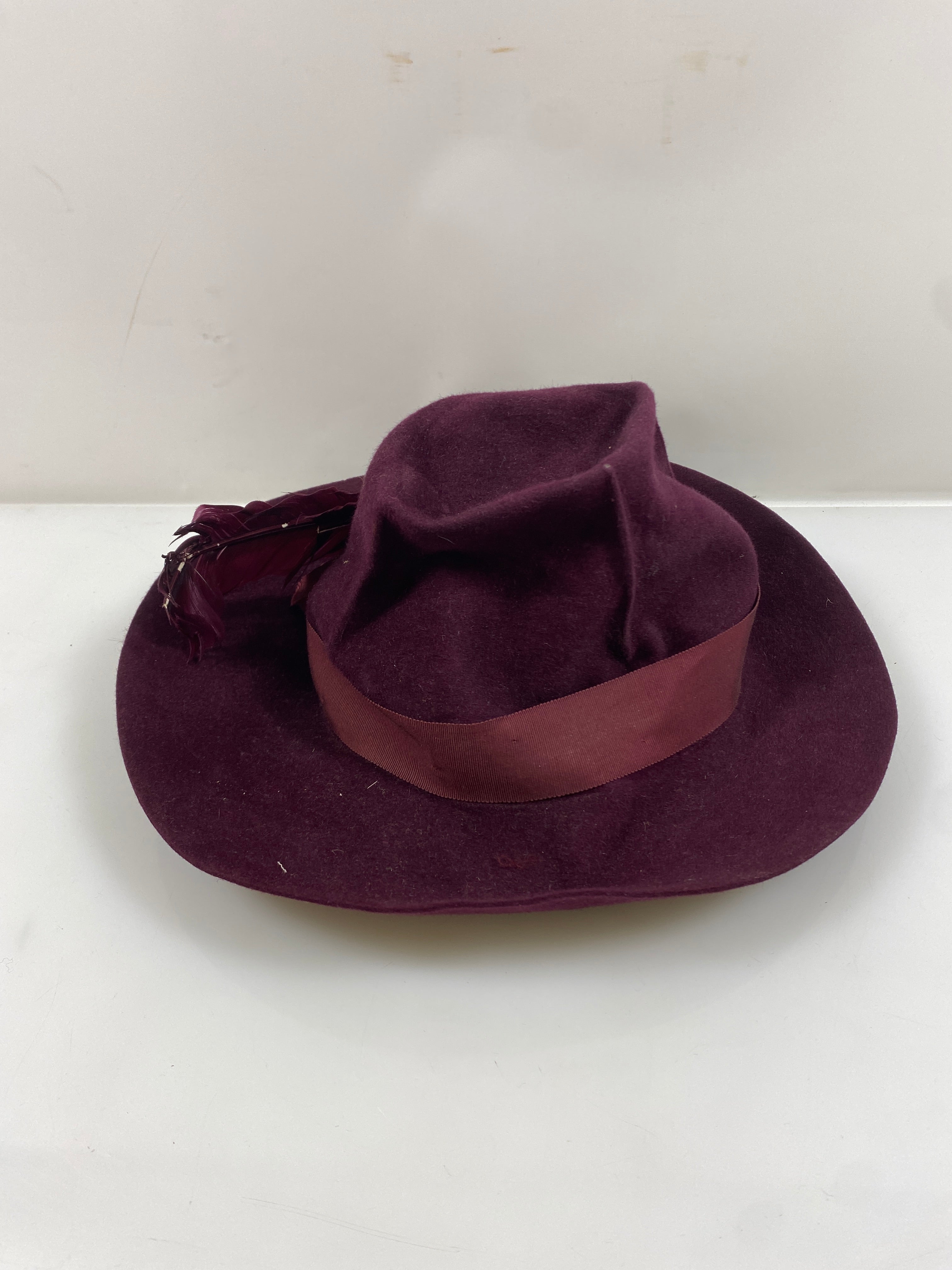 Vintage 1930s Maroon Fedora Hat with Feather