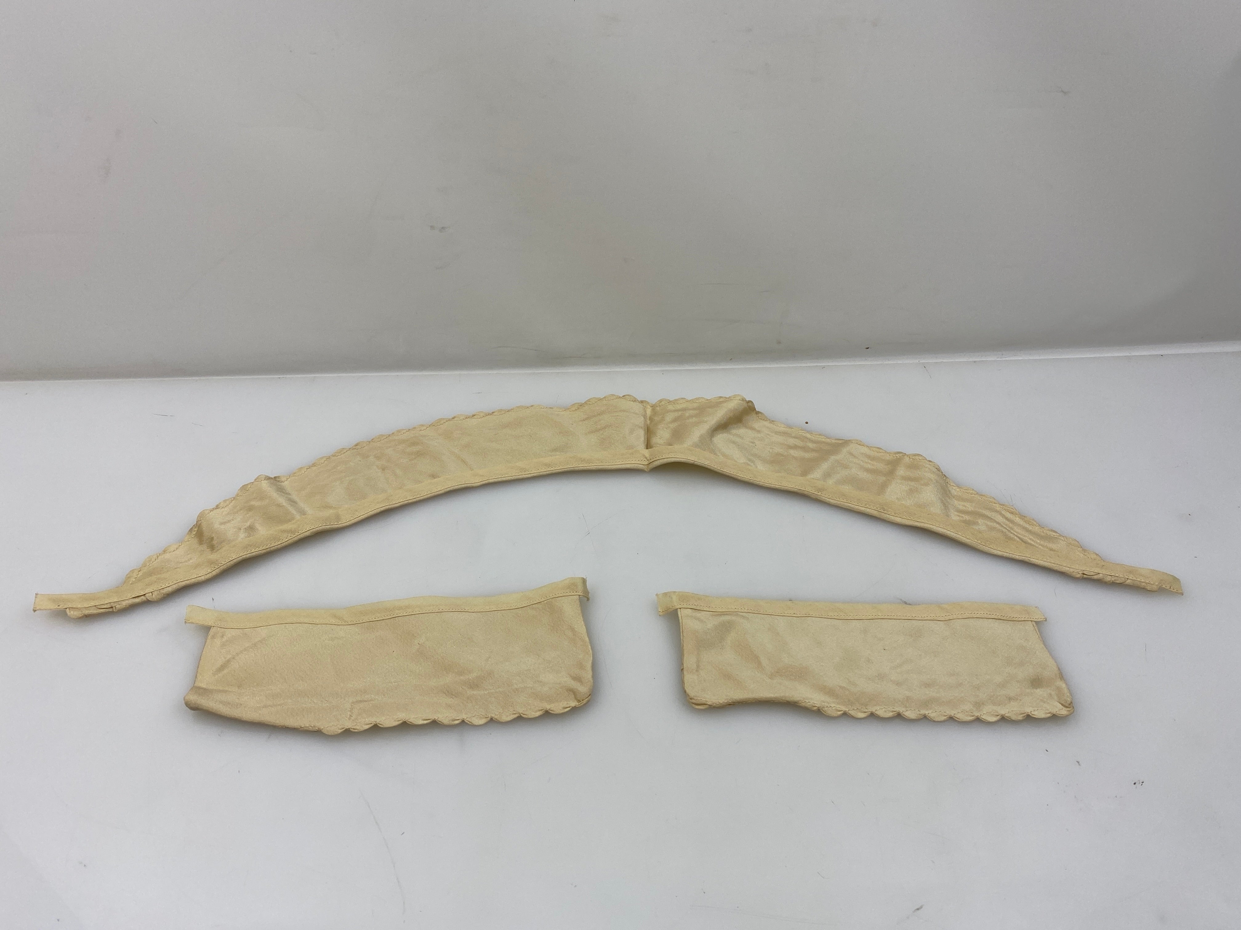 Vintage 1930s Tan Scalloped Collar and Cuff Set