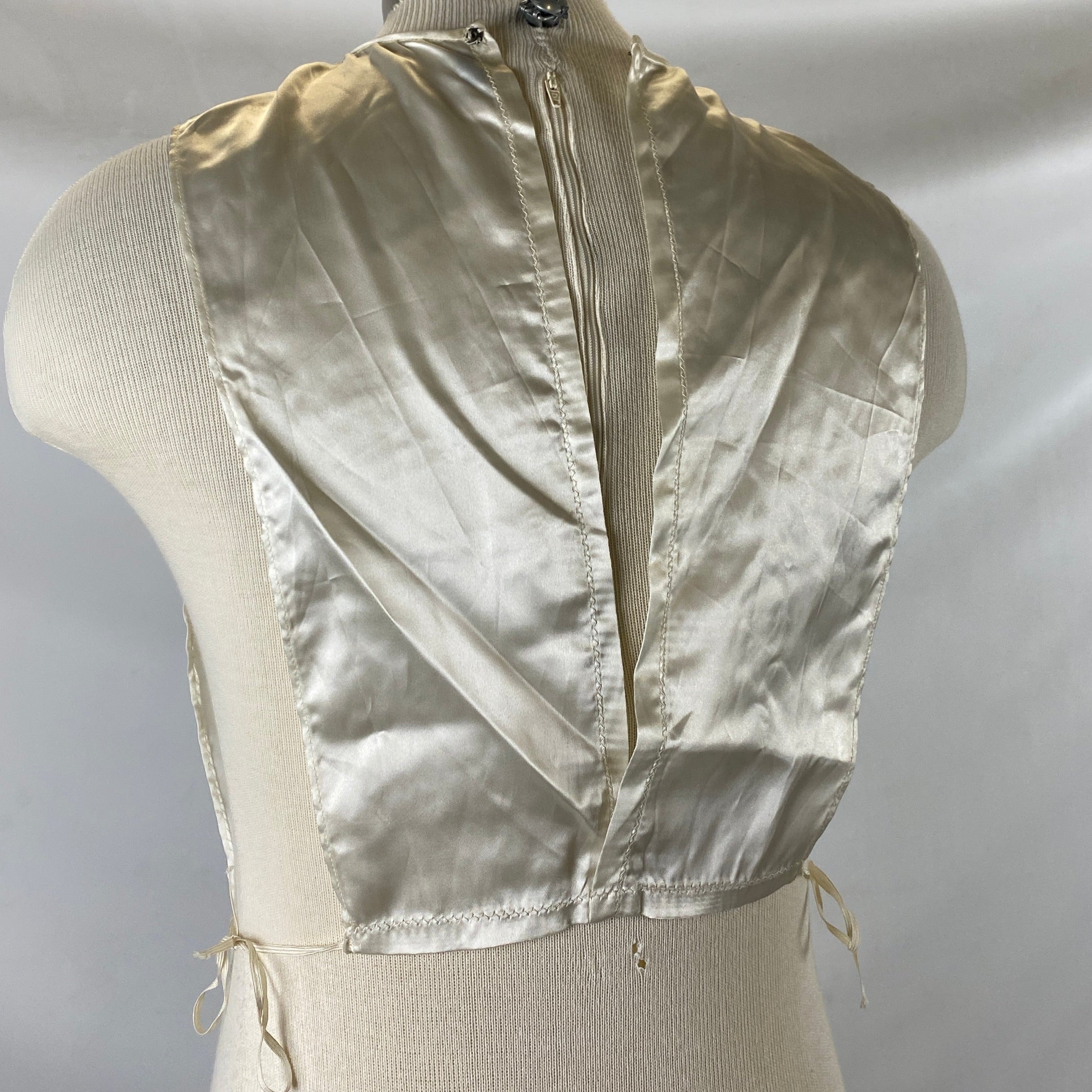 Vintage 1930s White Silk Dickey with Beaded Design