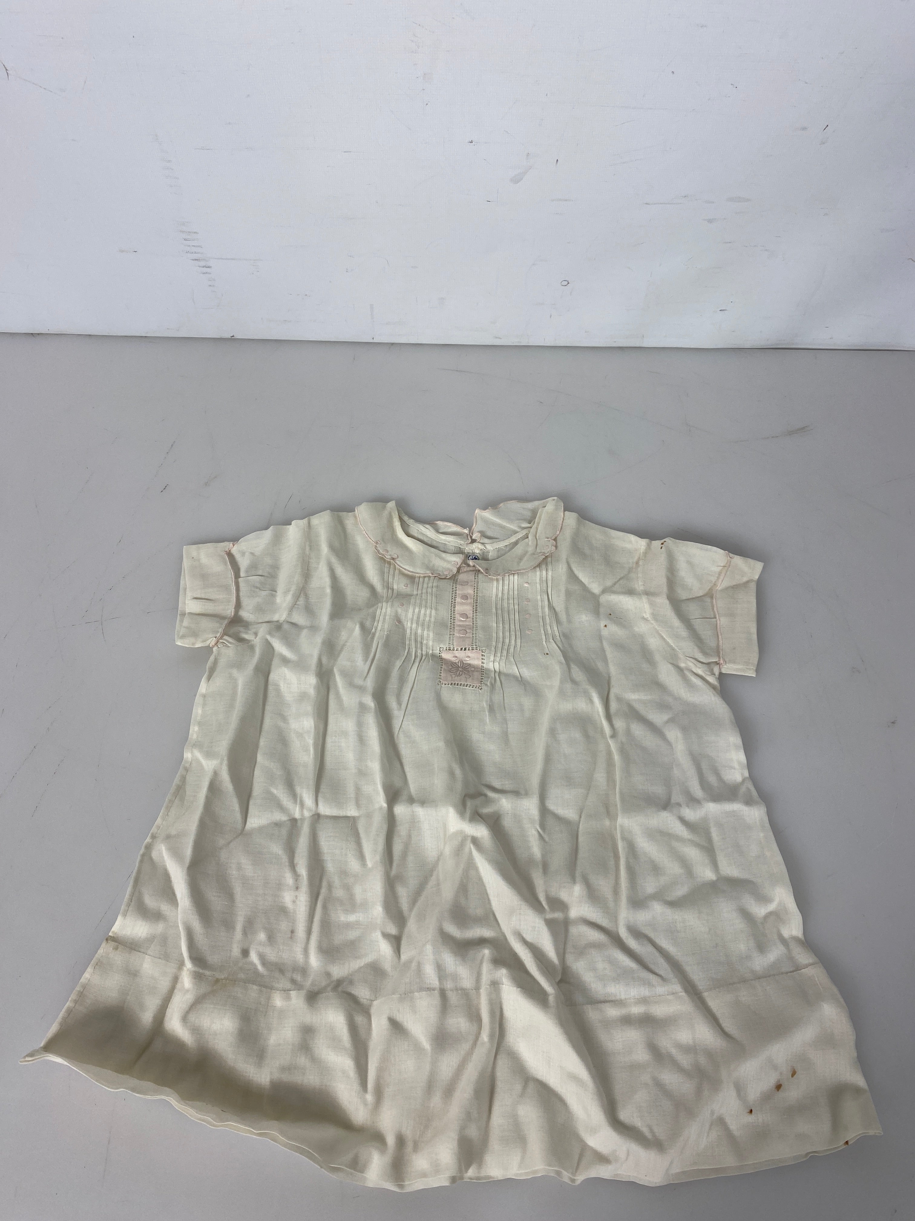 Vintage 1932 White Linen Baby's Collared Dress with Pink Embroidered Details