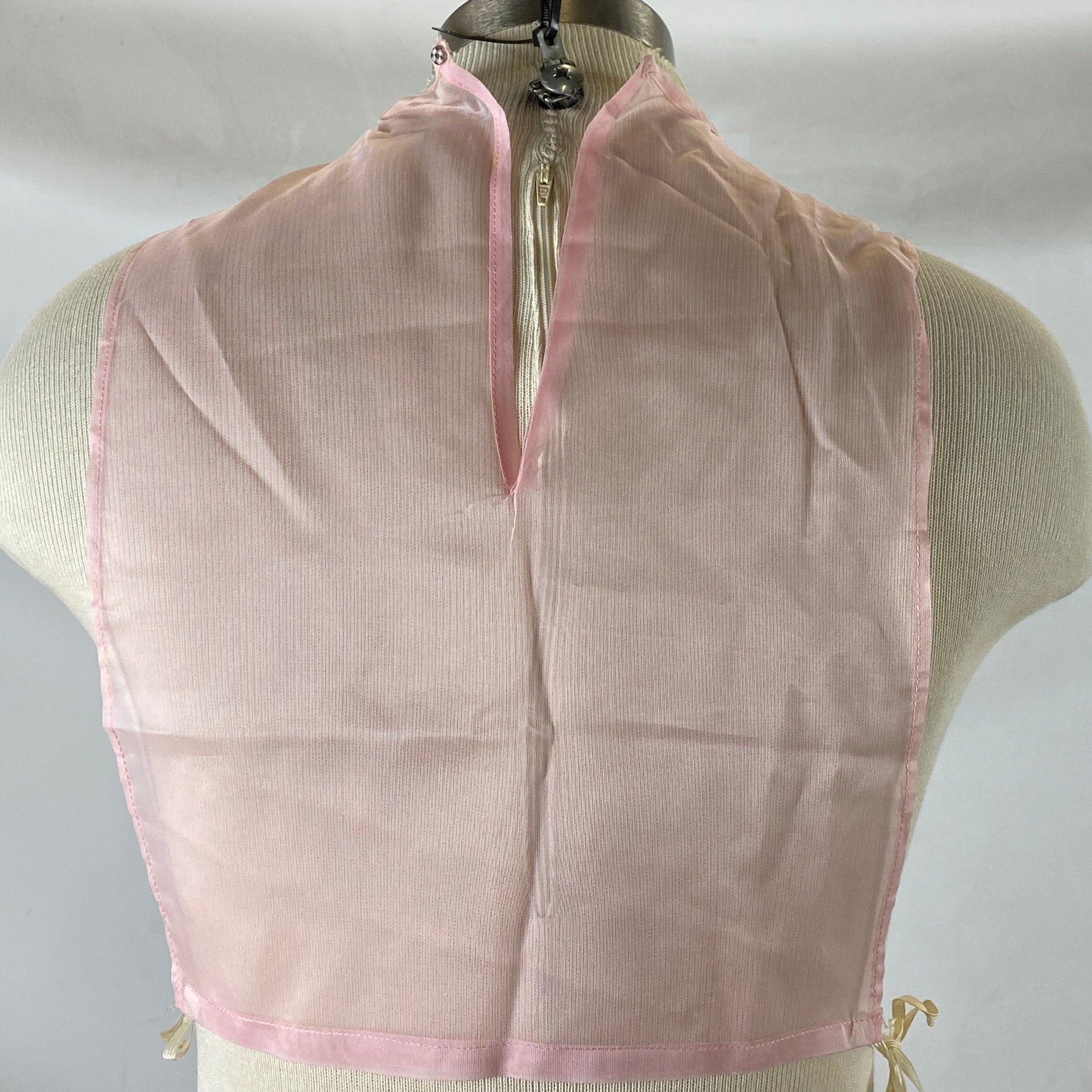 Vintage 1950s Pink Mesh with Bow Details