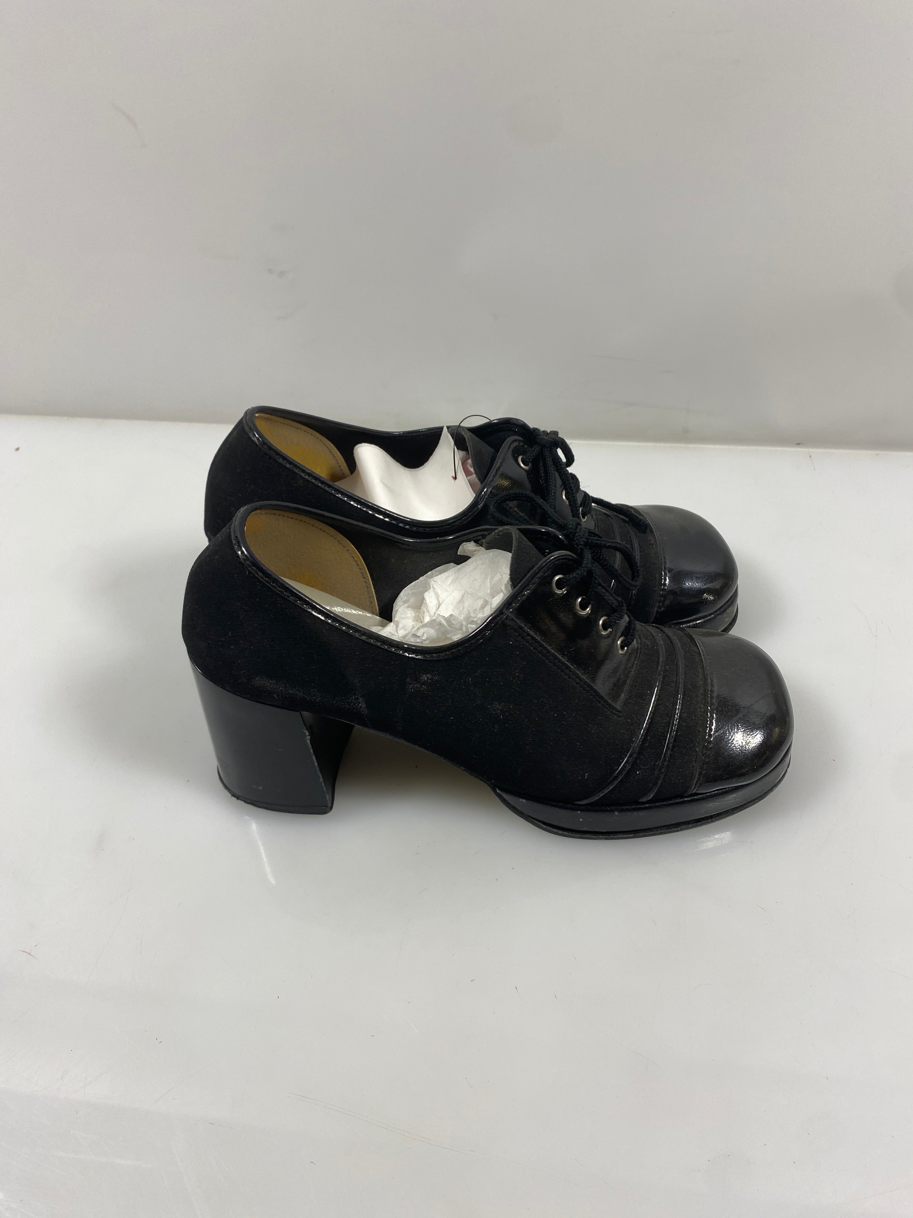 Vintage 1970s Black Leather Heeled Mary Janes
