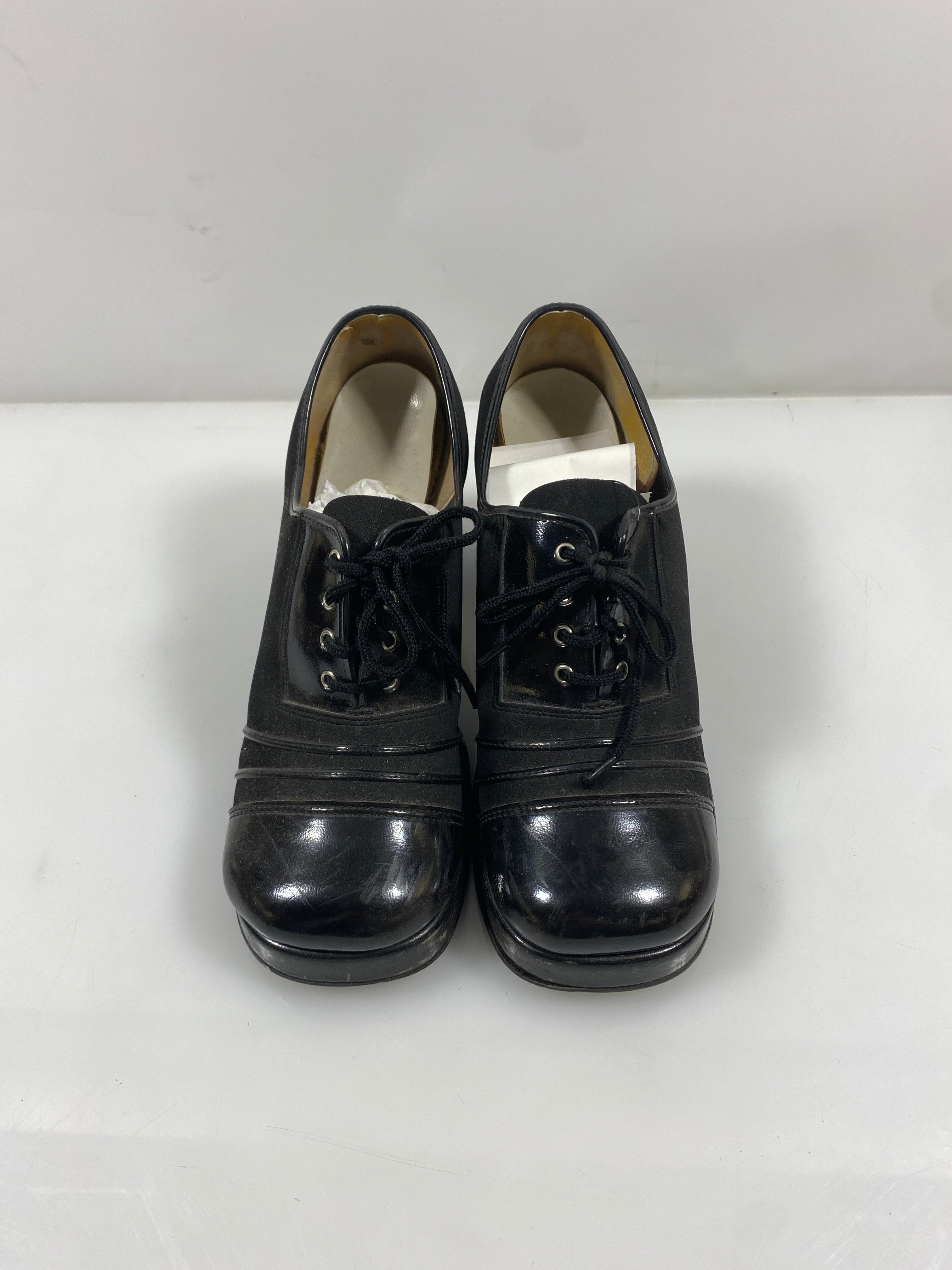 Vintage 1970s Black Leather Heeled Mary Janes