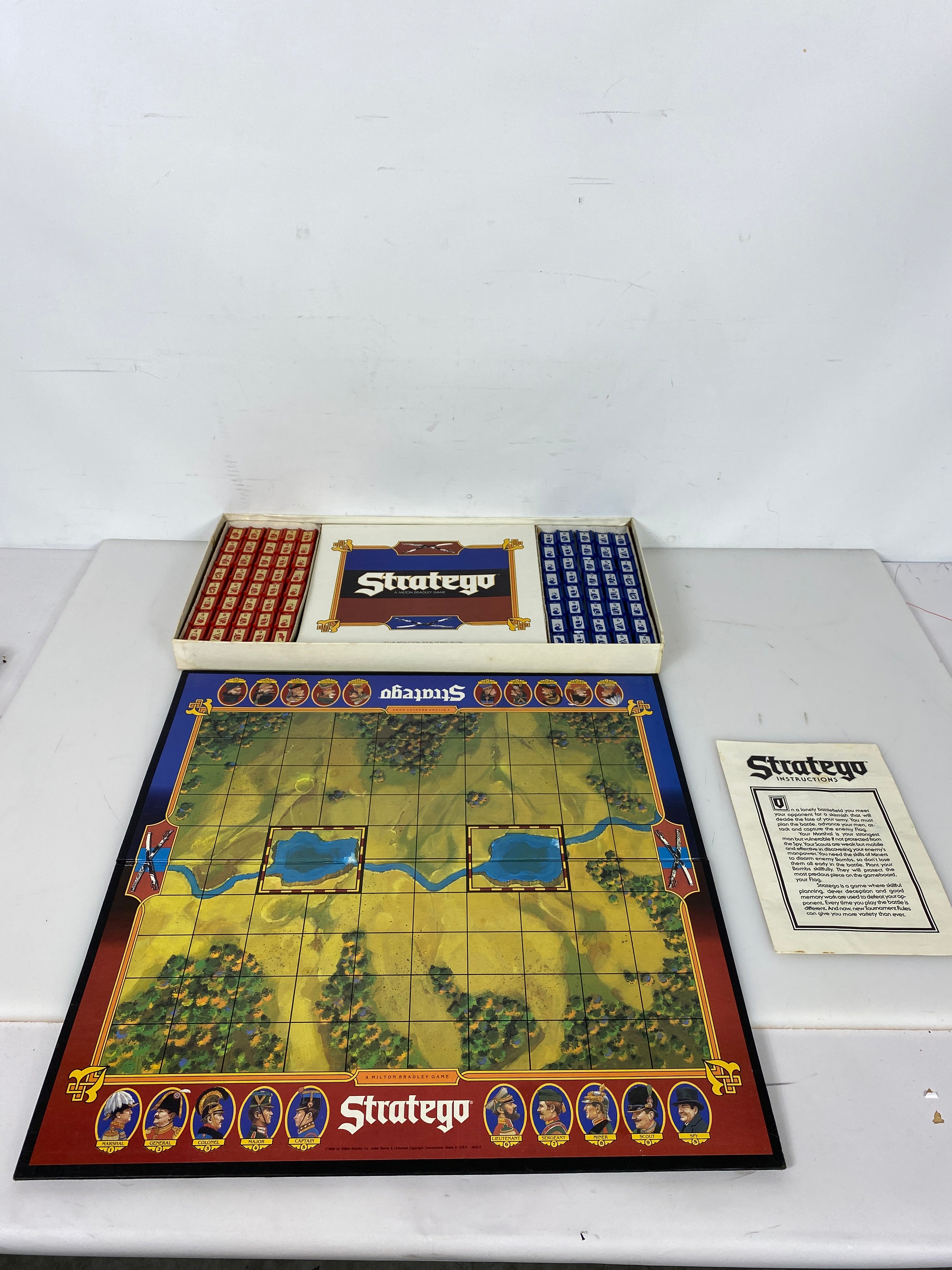 Vintage 1986 Stratego Board Game