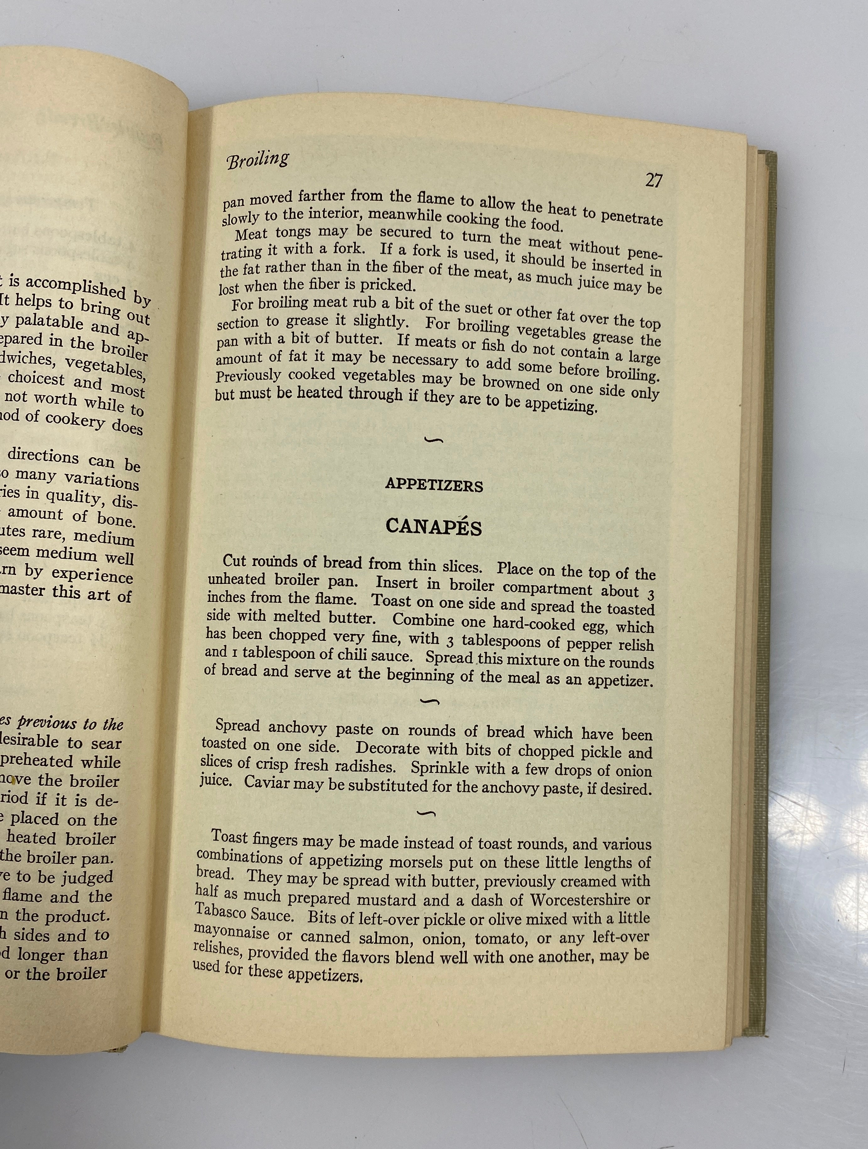 Vintage Cookbooks: Magic Chef/Modern Method of Preparing Delightful Food