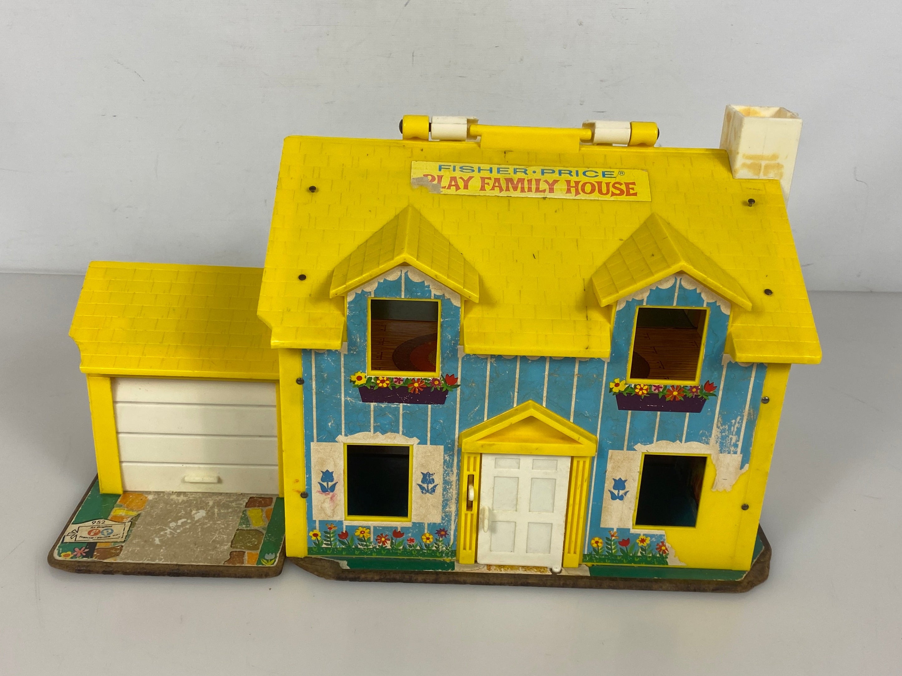 Vintage Fisher Price Little People Play Family House Playset