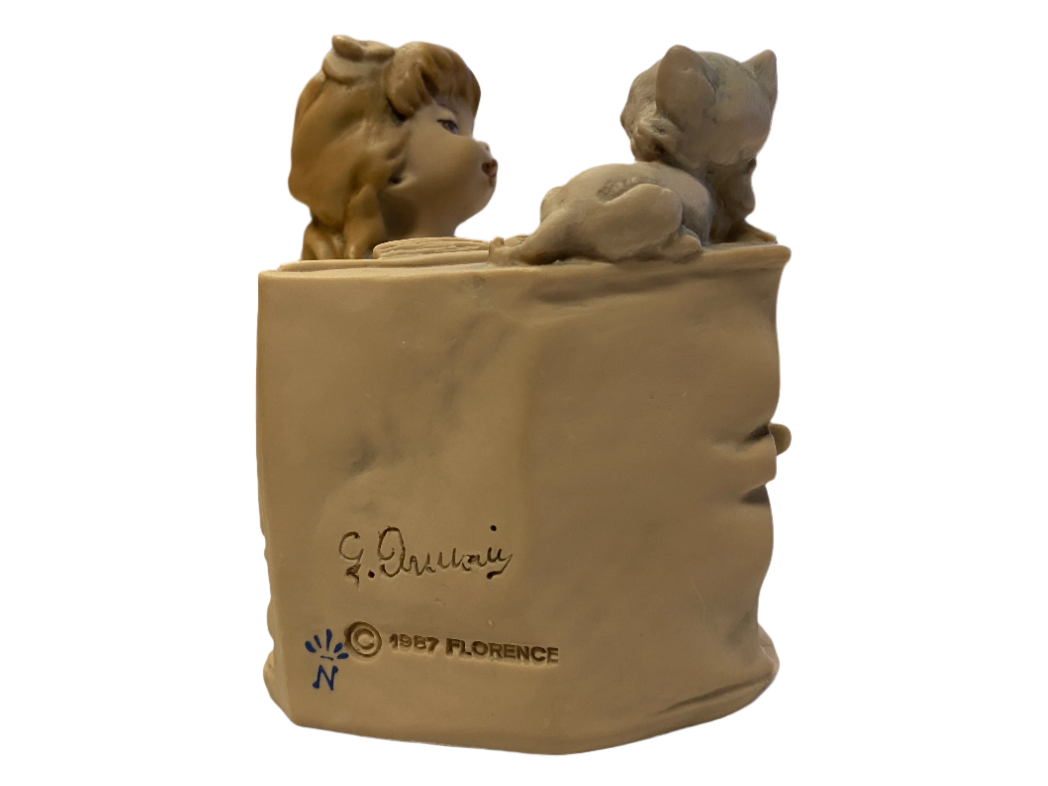 Vintage Guiseppe Armani Resin Cat Figurine